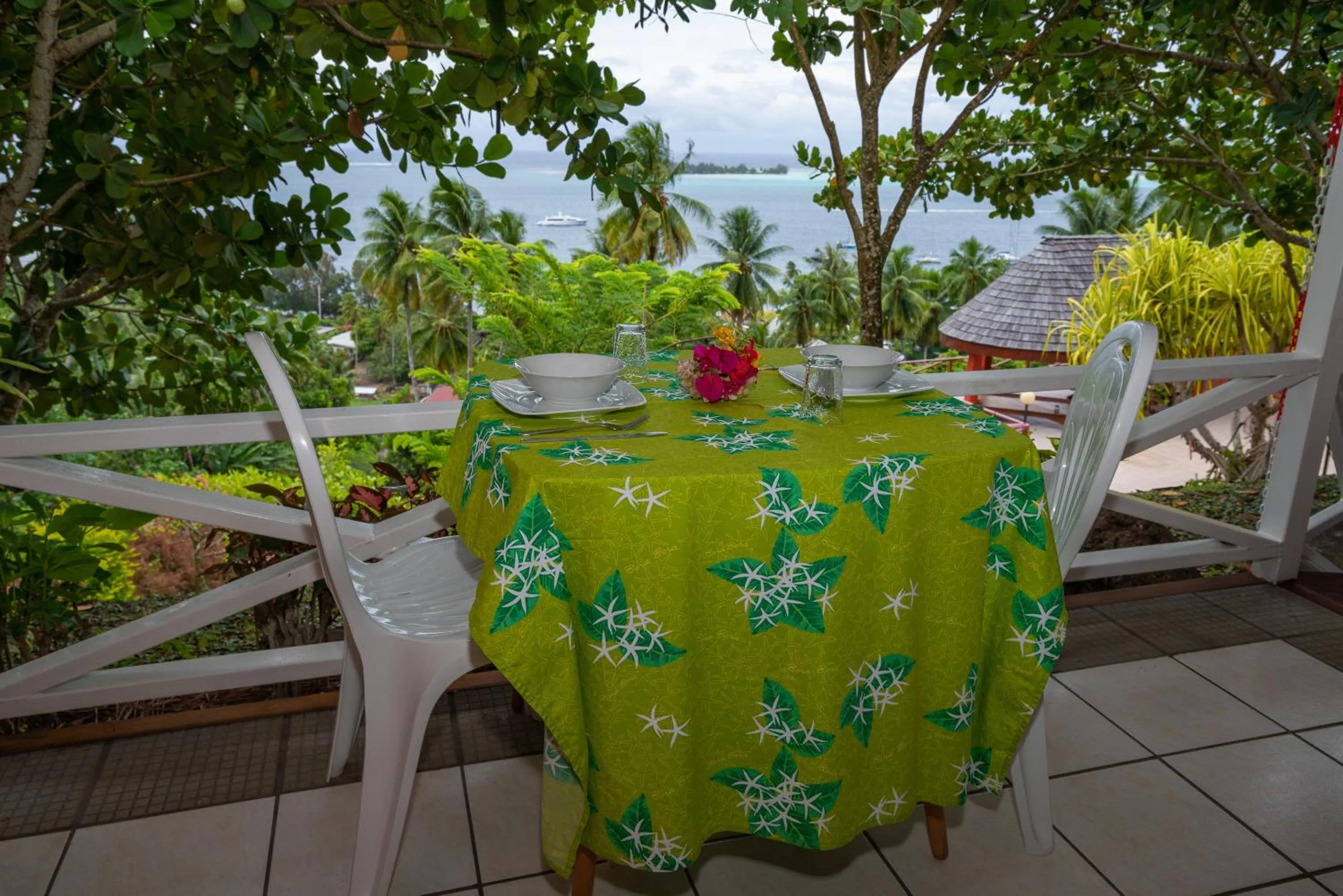 Patio in BORA BORA HOLIDAY'S LODGE