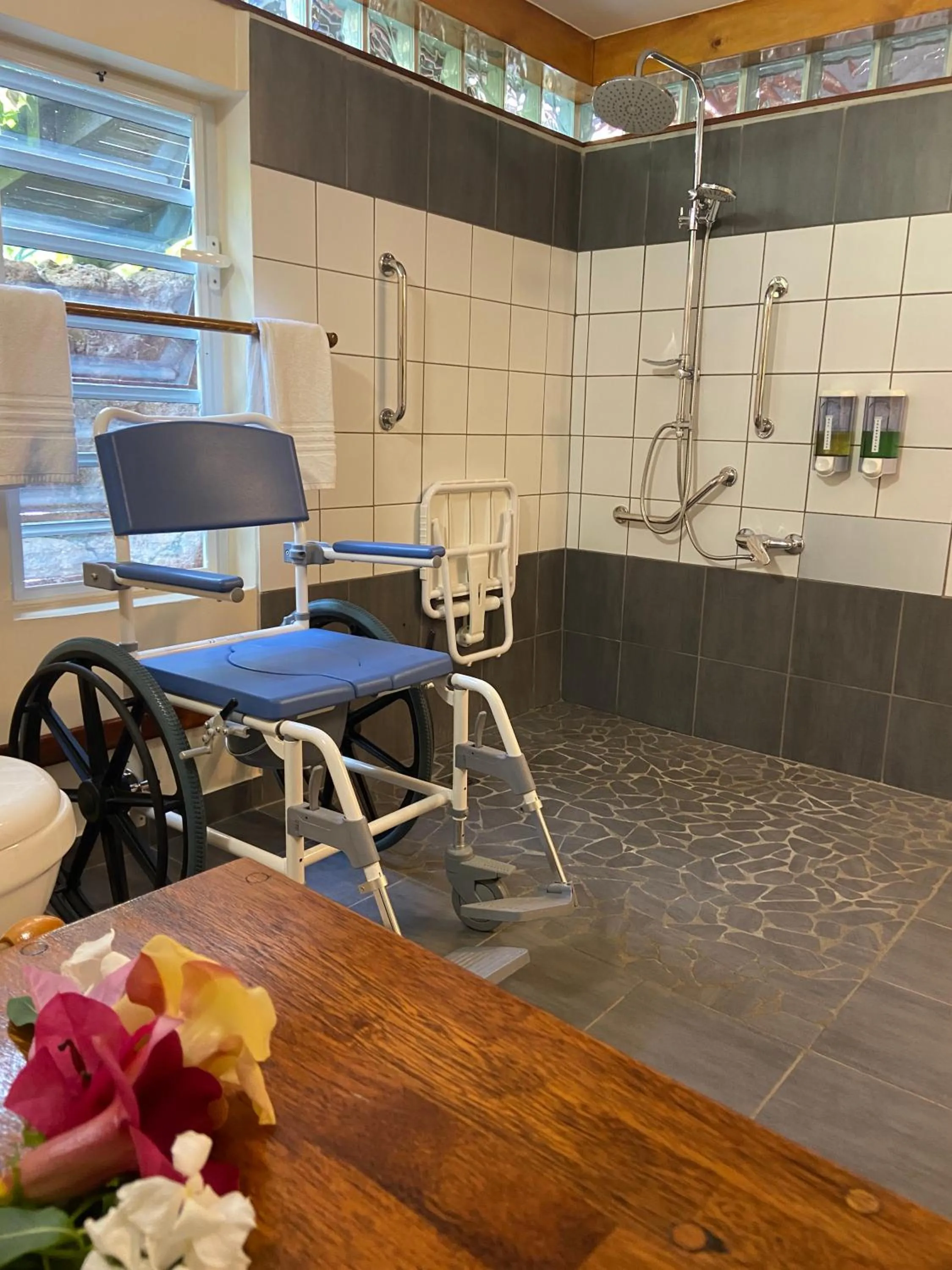 Bathroom in BORA BORA HOLIDAY'S LODGE