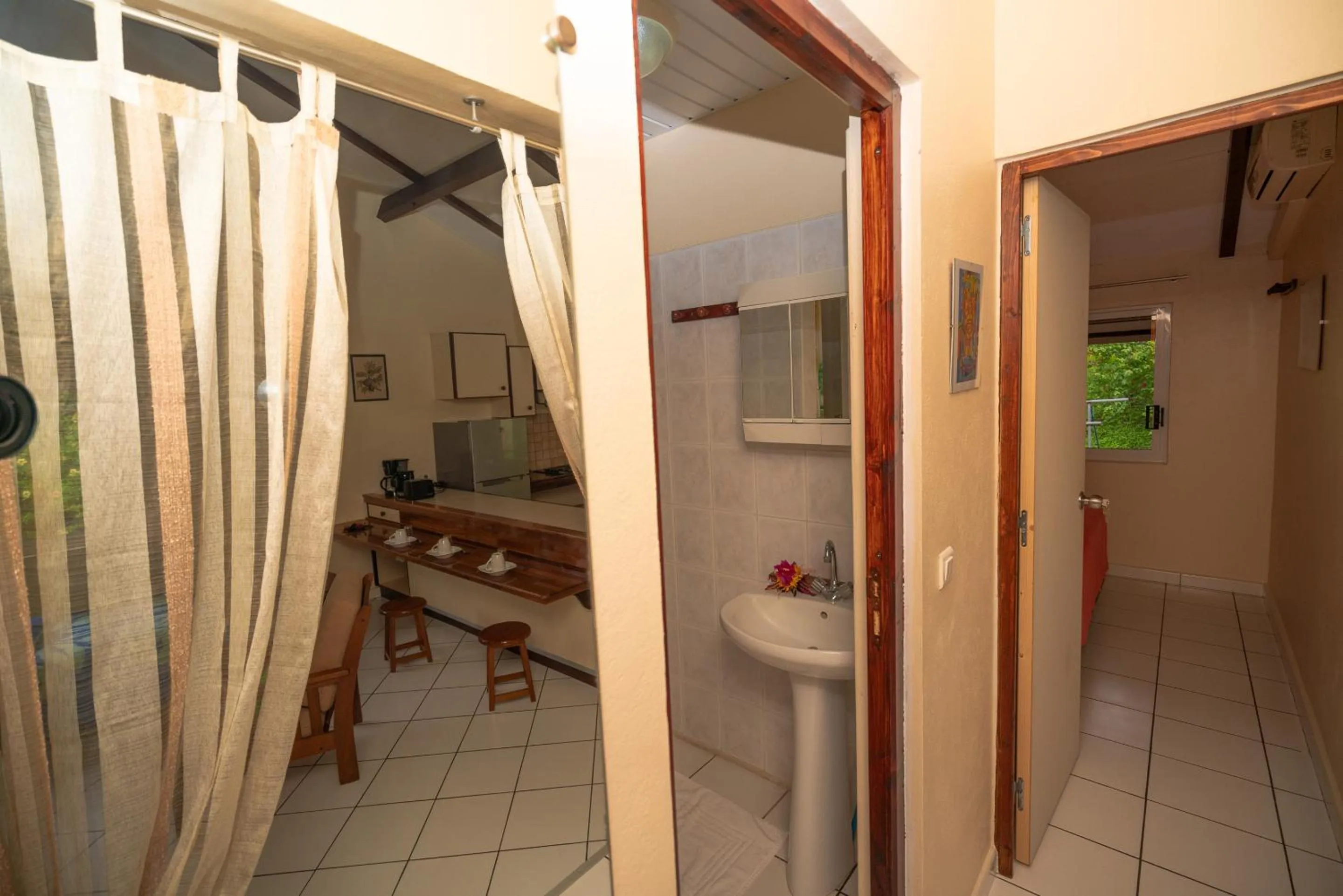 Bathroom in BORA BORA HOLIDAY'S LODGE