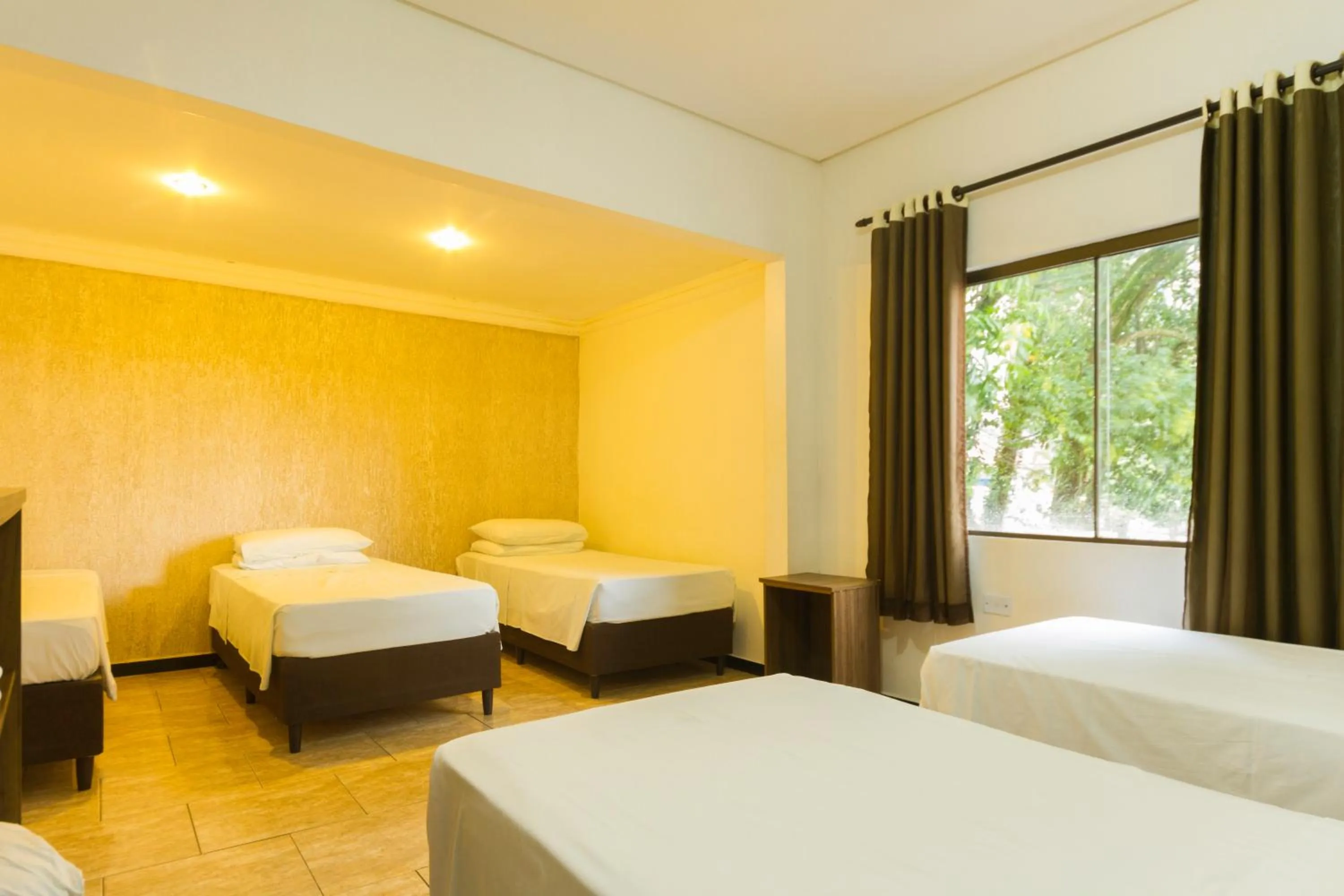 View (from property/room), Bed in Hotel Holiday Foz