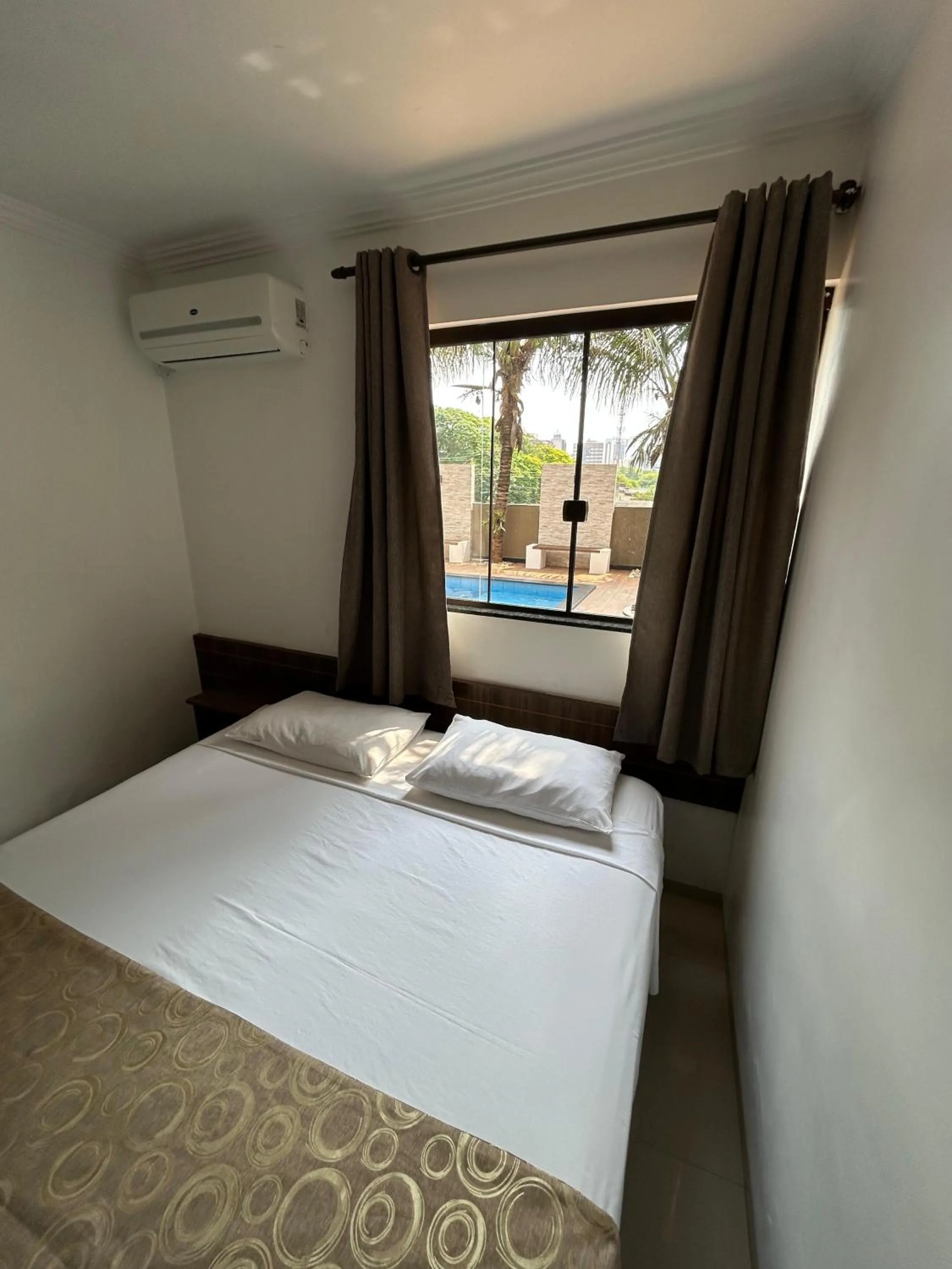 View (from property/room), Bed in Hotel Holiday Foz