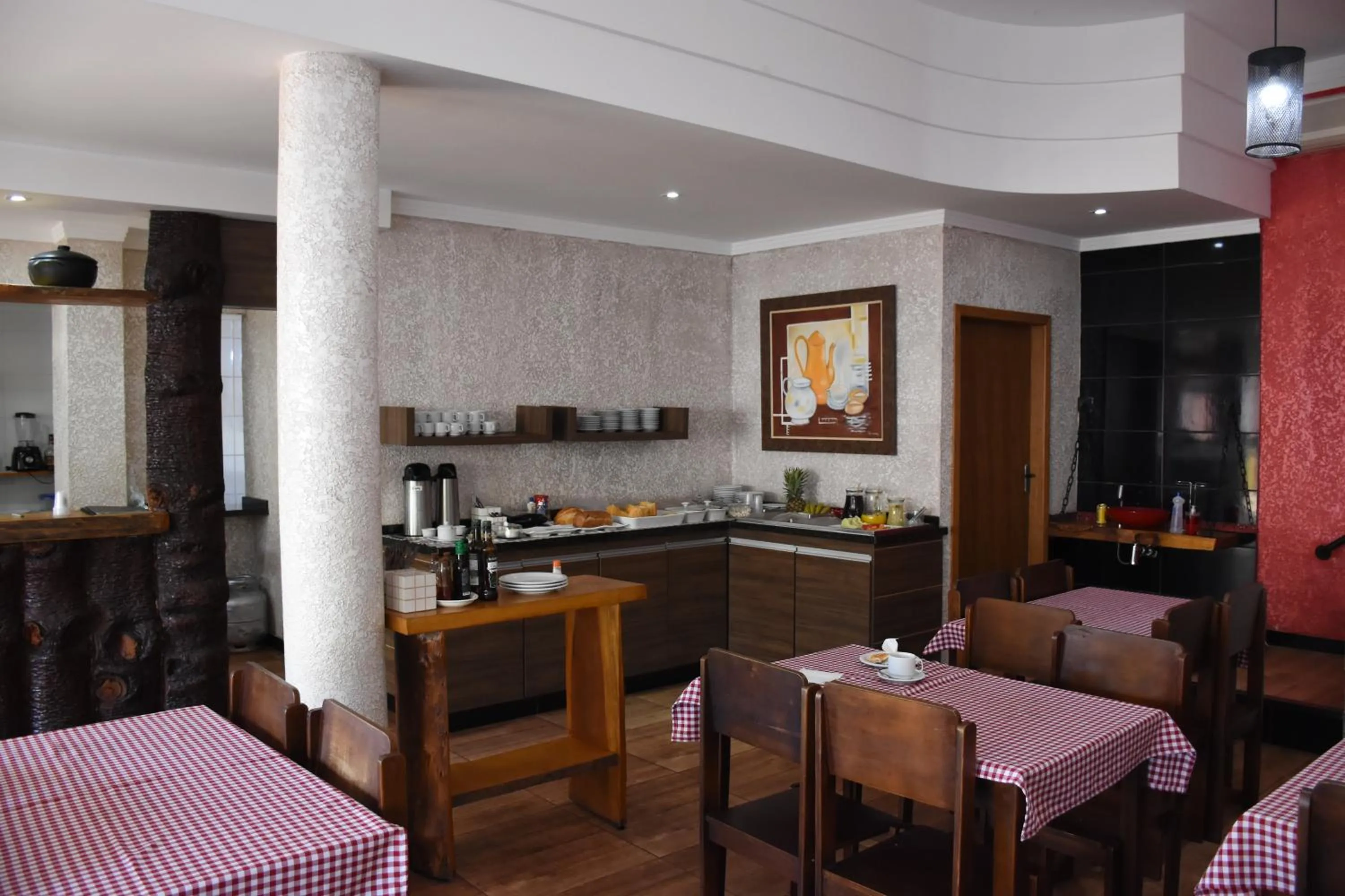 Restaurant/places to eat in Hotel Holiday Foz