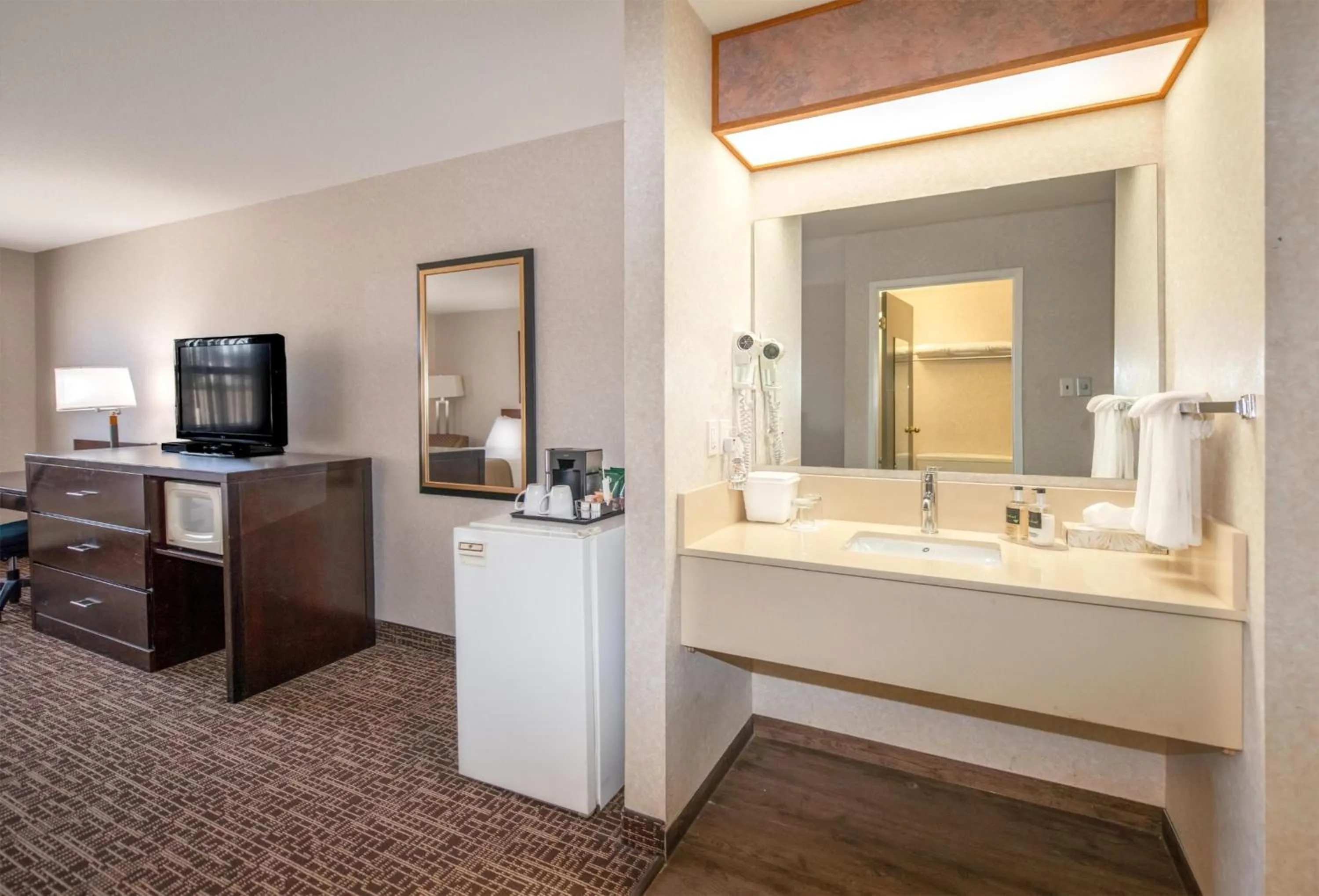 Bedroom in Coast Fort St John Hotel