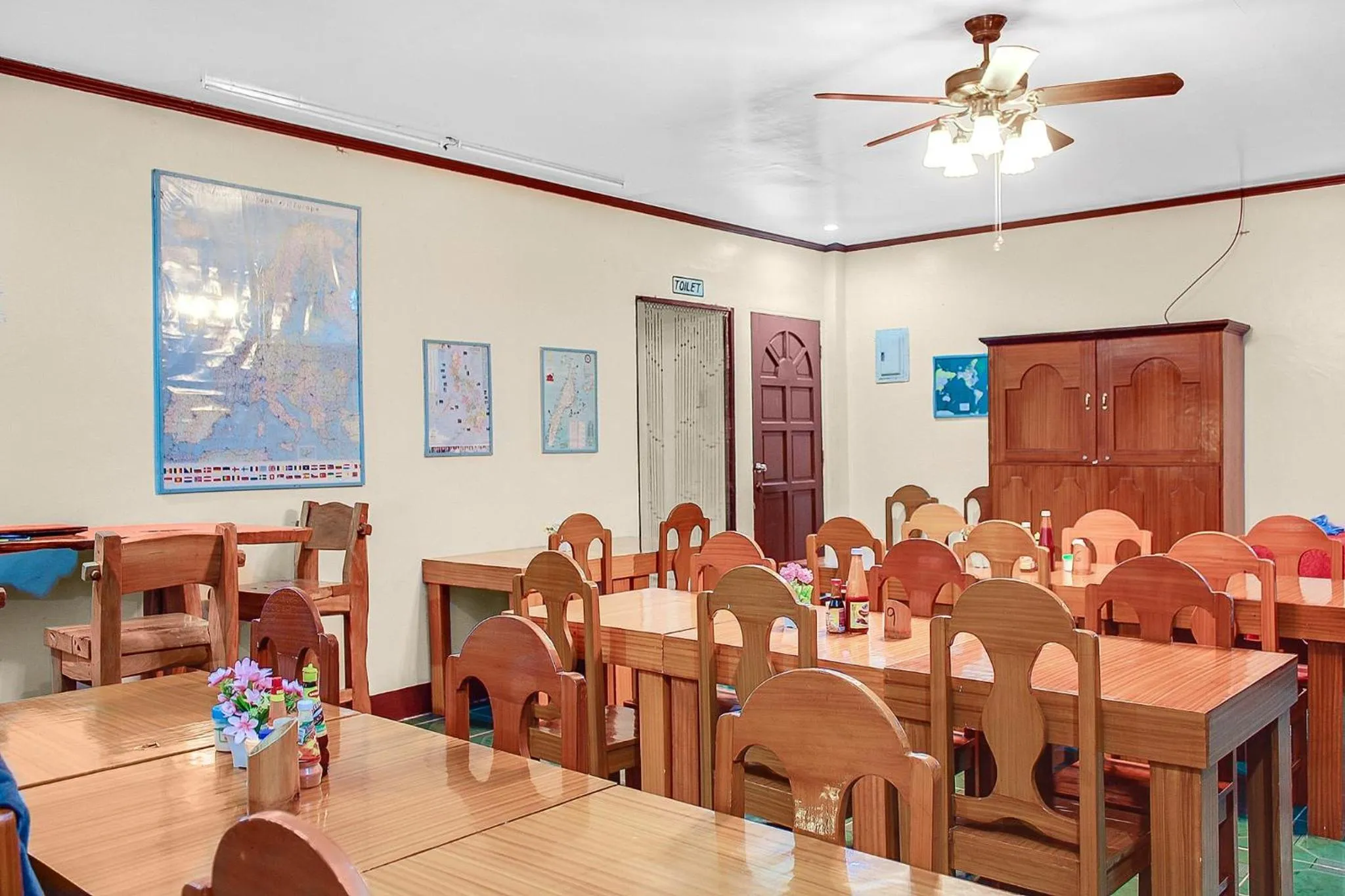 Restaurant/places to eat in Blue Corals Beach Resort