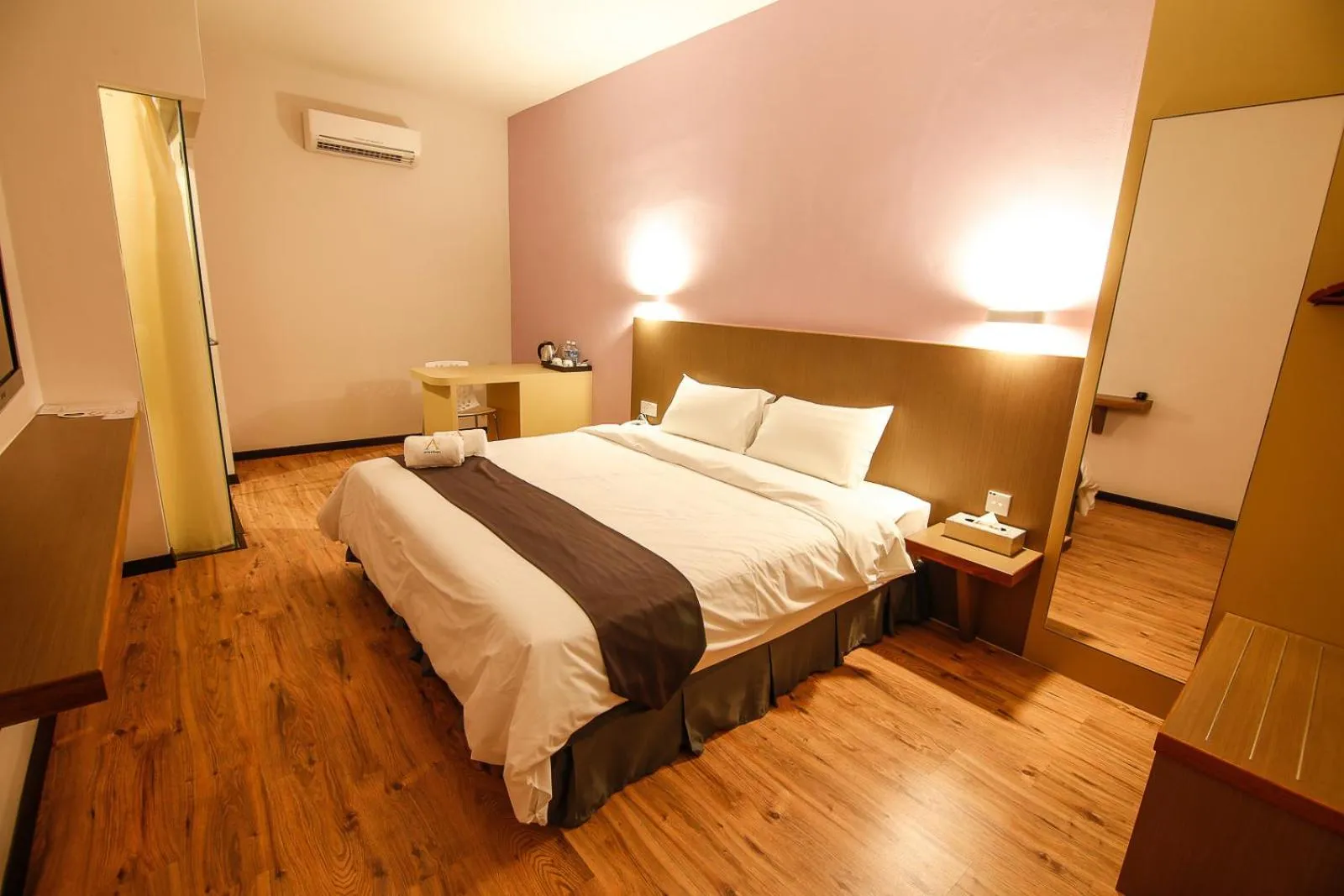 Bed in Art Cottage Hotel