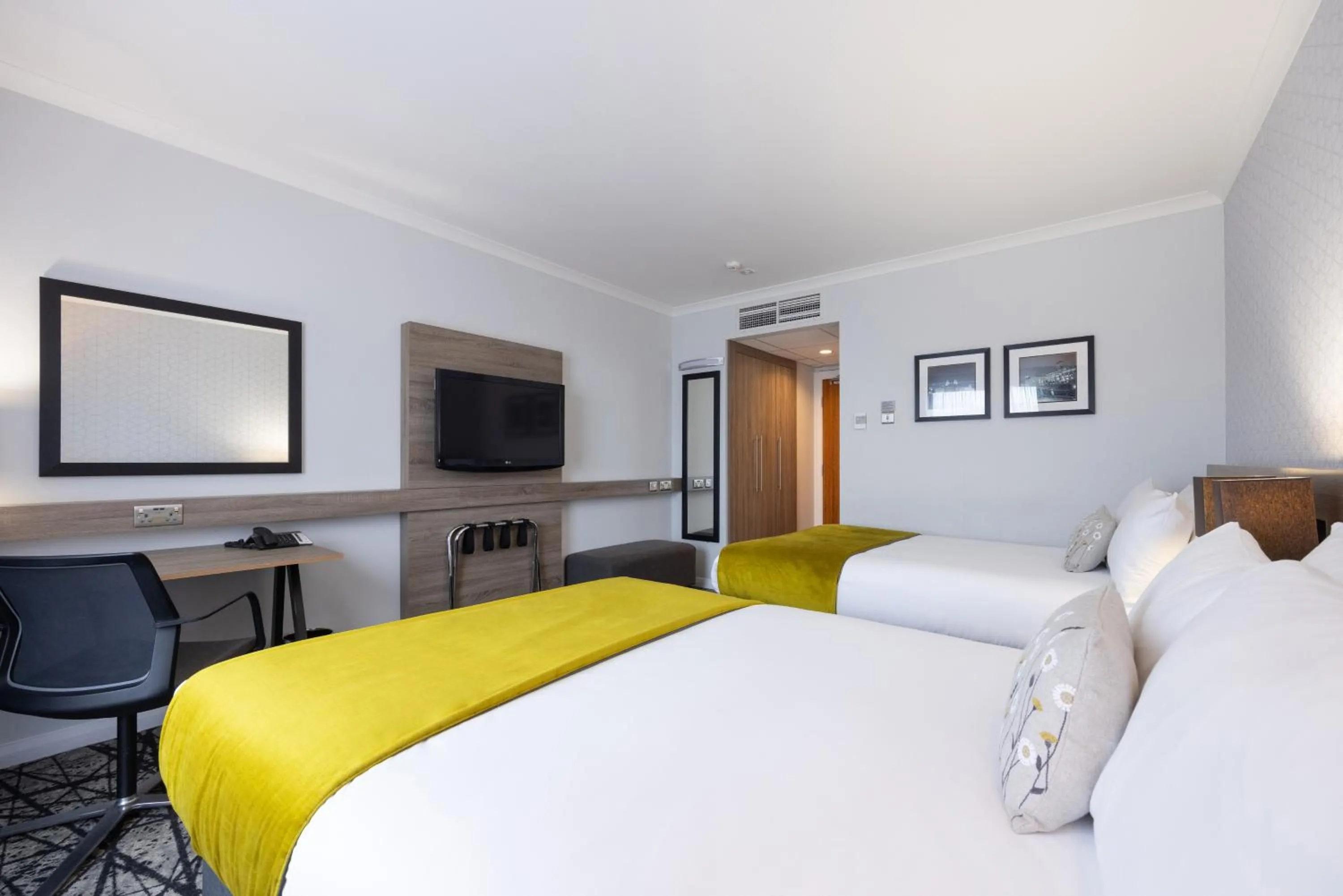 Bedroom, Bed in Crowne Plaza Liverpool City Centre by IHG