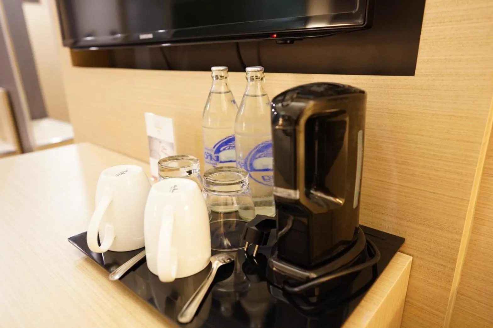 Coffee/tea facilities in iCheck inn Nana by Aspira