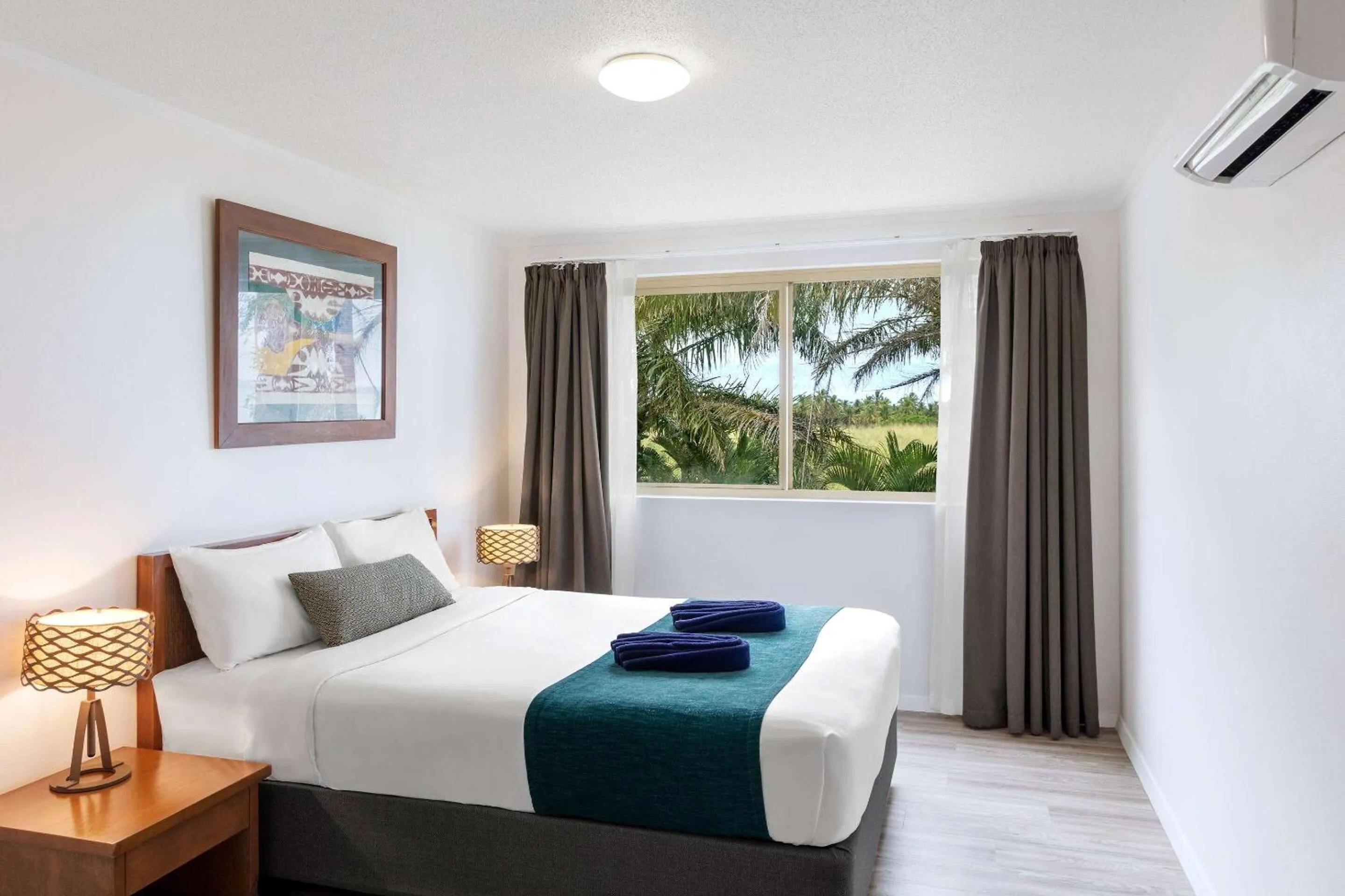 Photo of the whole room, Bed in Club Wyndham Denarau Island, Trademark Collection by Wyndham