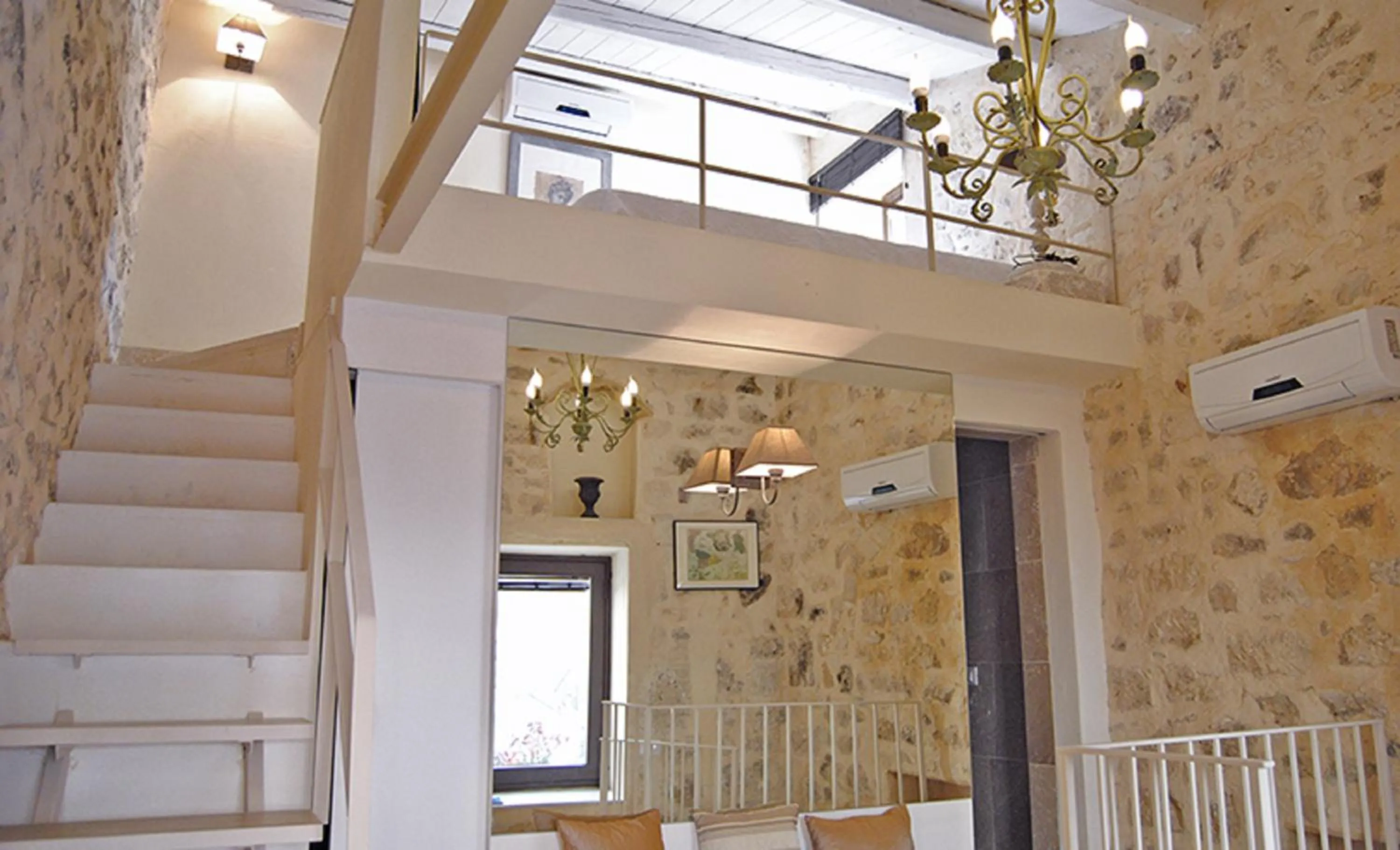 Photo of the whole room in Borgo Hedone