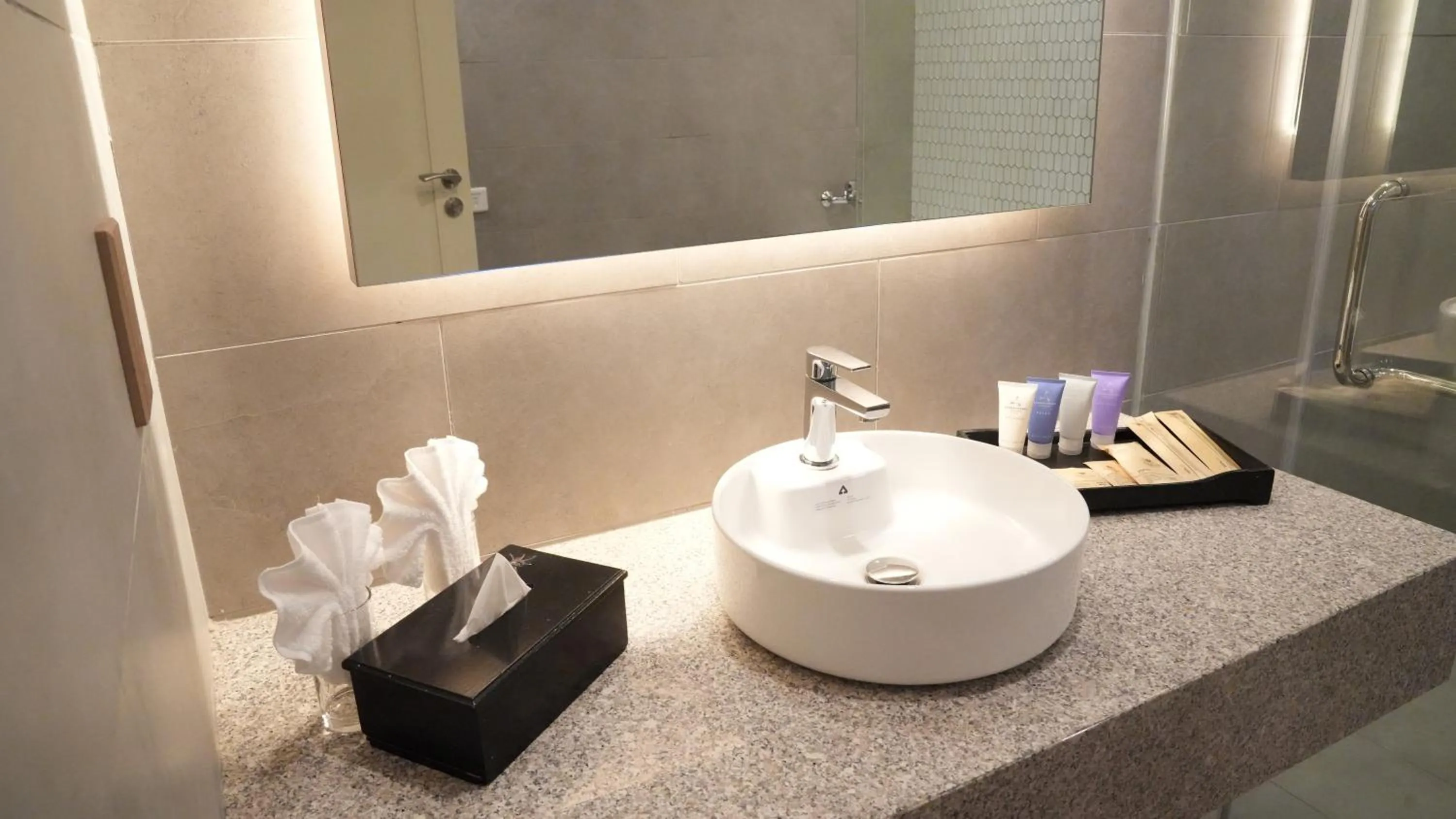 Bathroom in Ombak Villa Langkawi