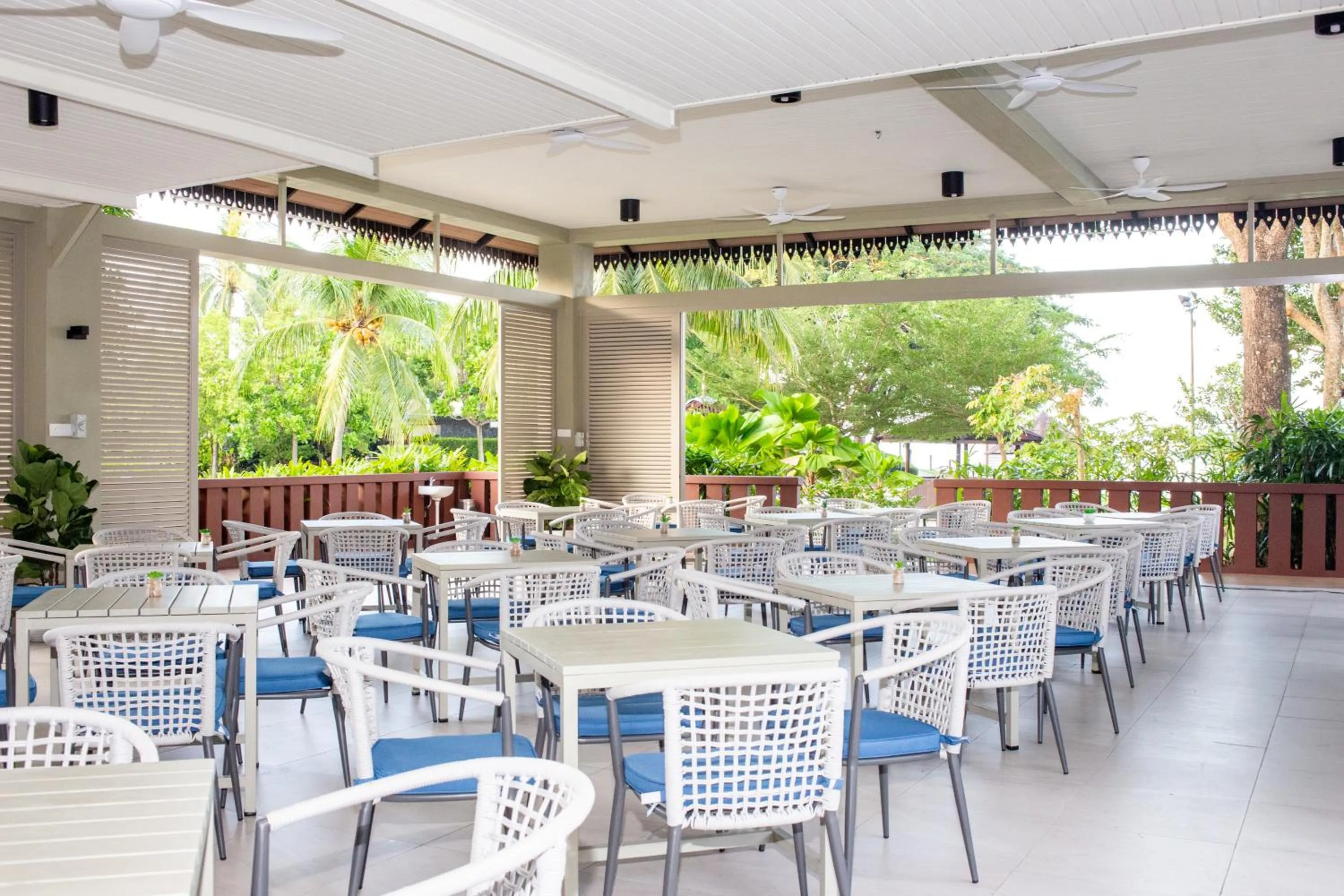 Restaurant/places to eat in Ombak Villa Langkawi