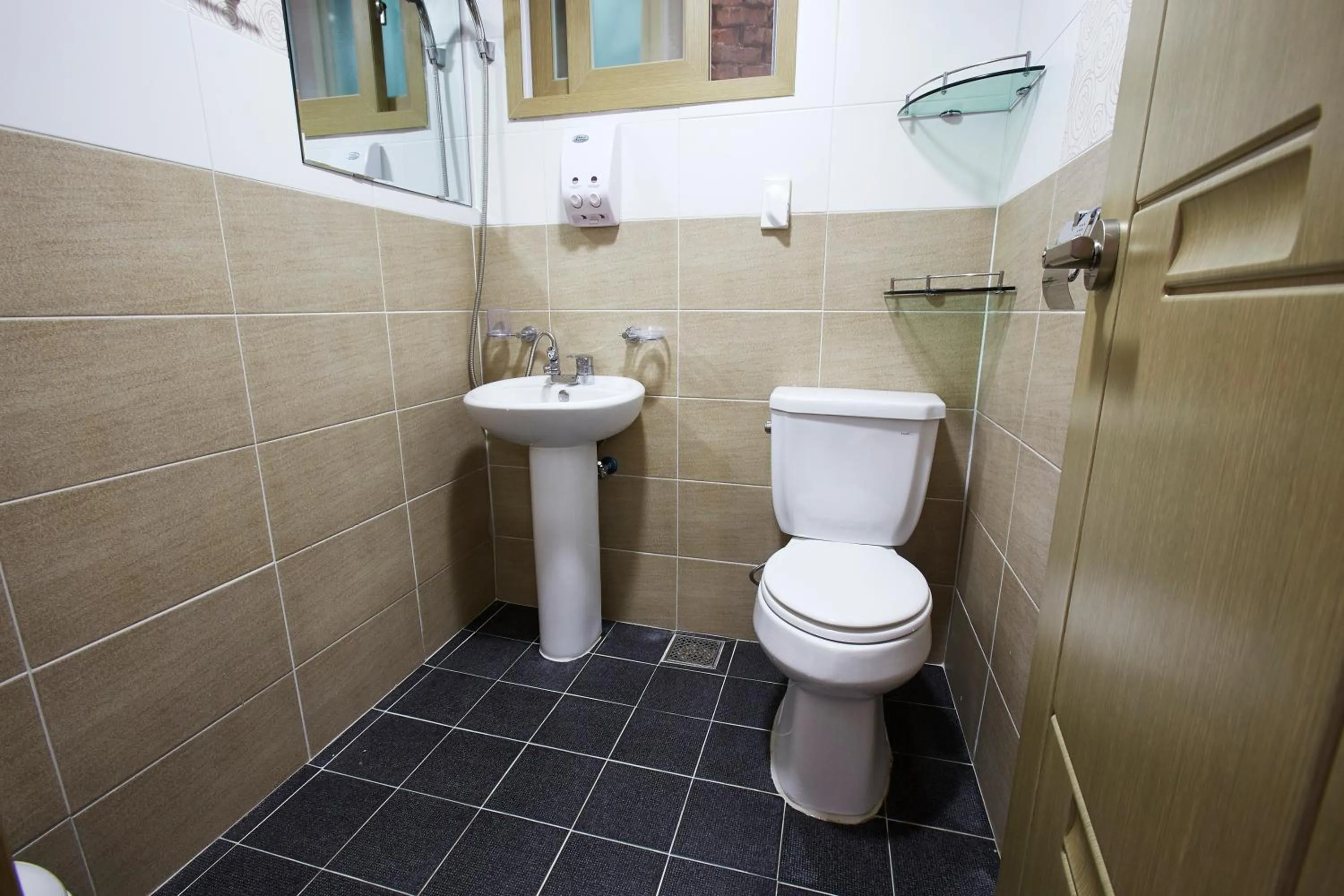 Toilet in Guesthouse The Hill