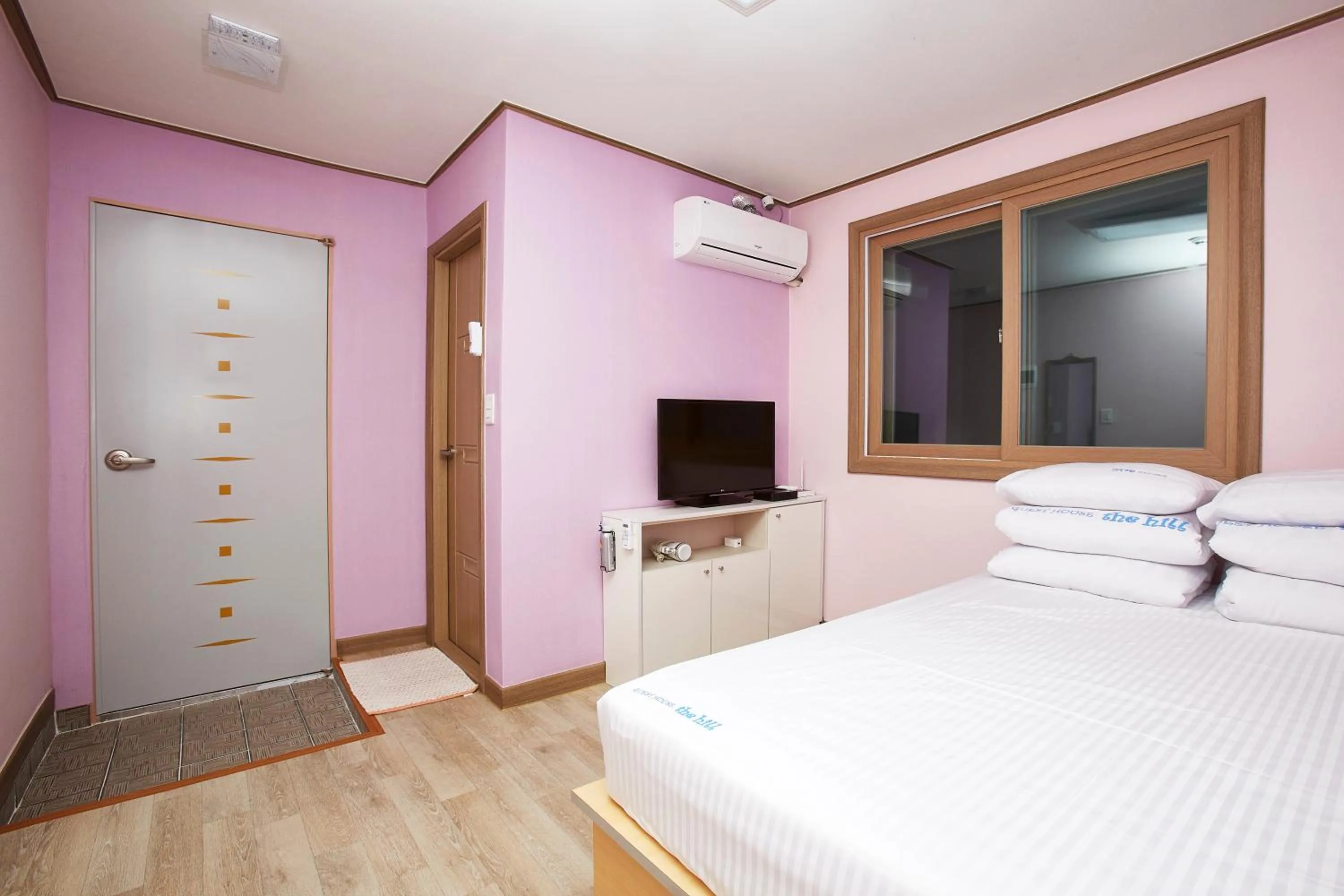 Bed in Guesthouse The Hill