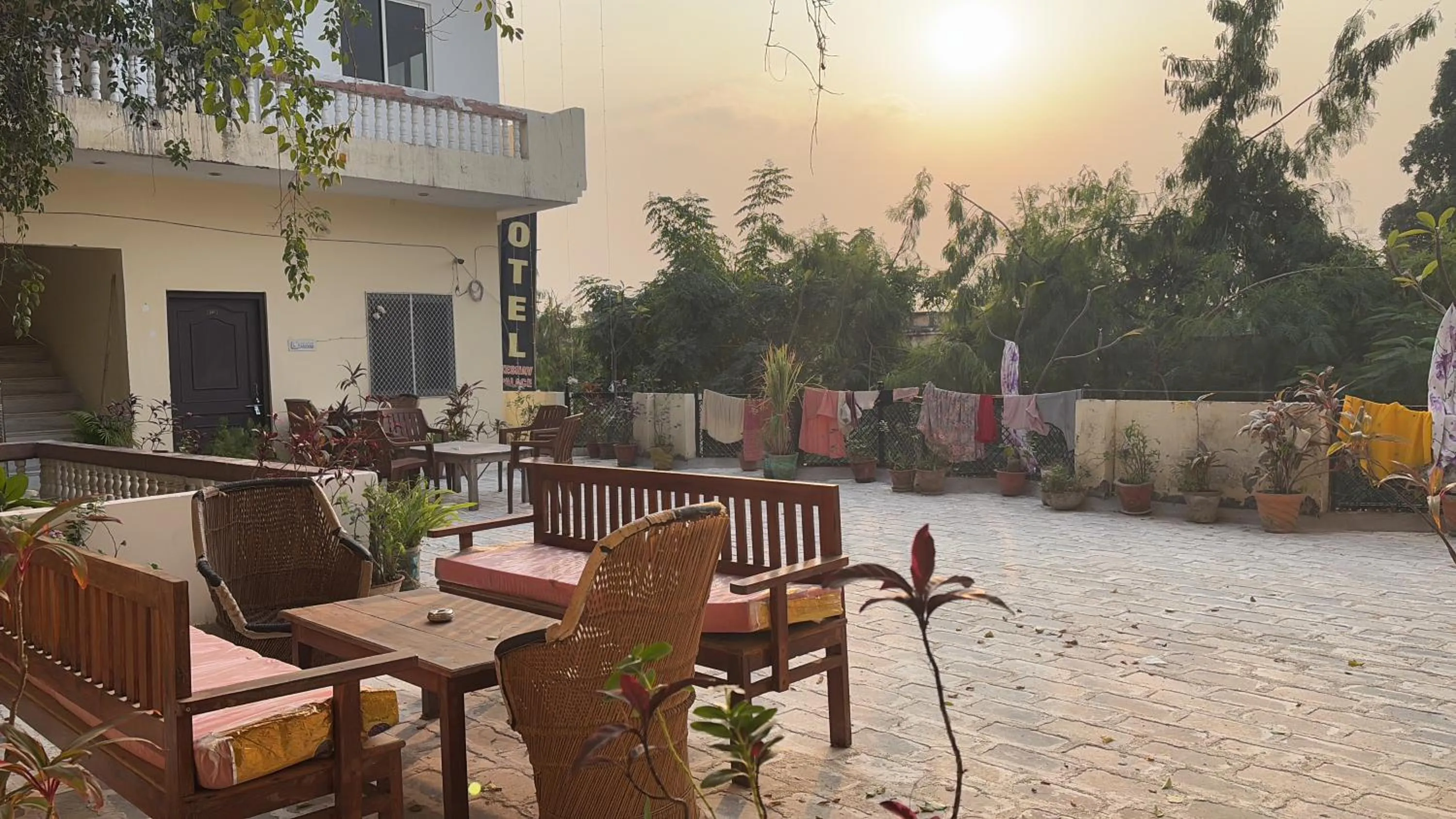 Keshav Palace -A Family Homestay