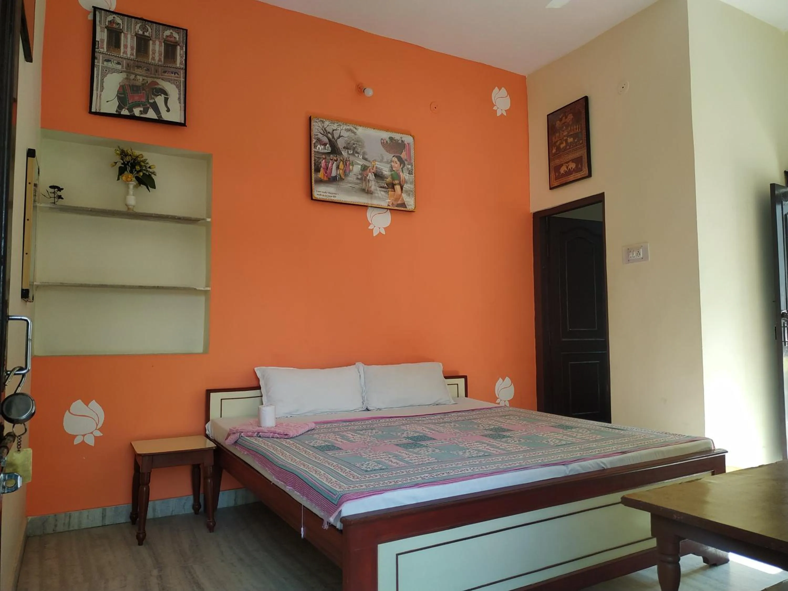 Bedroom, Bed in Keshav Palace -A Family Homestay