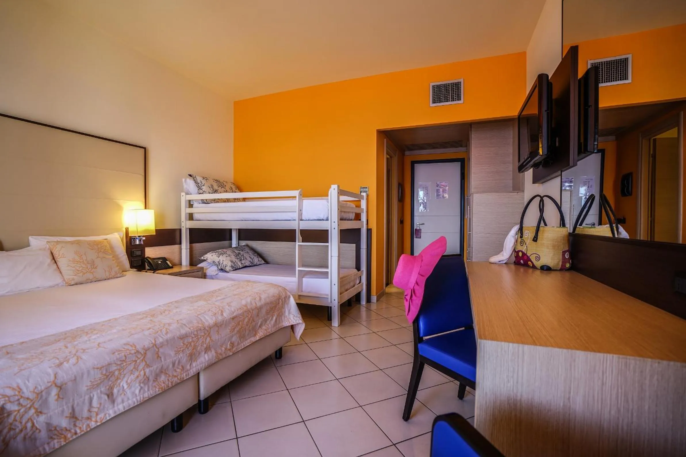 Bedroom, Bed in GH Avalon Sikani