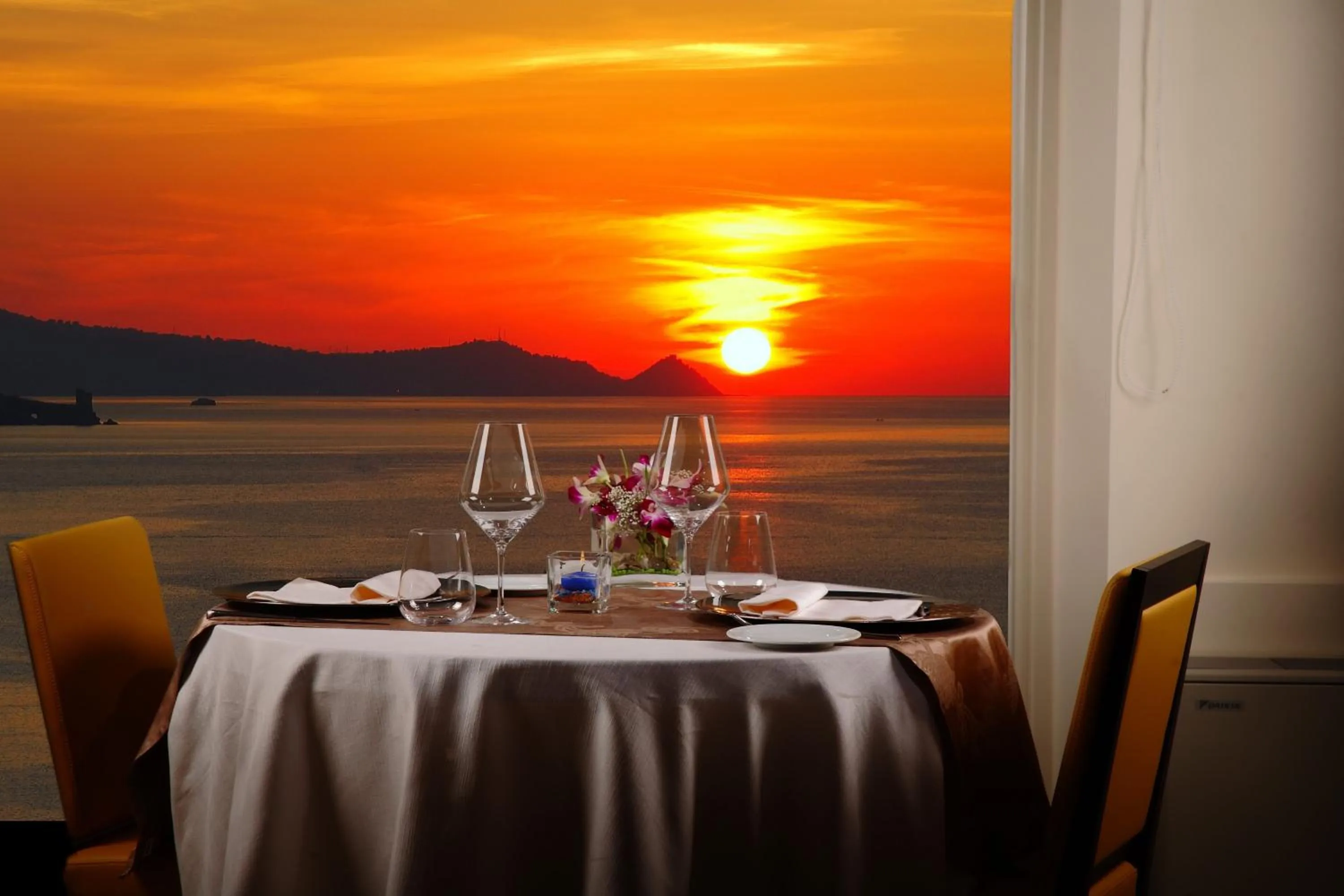 Restaurant/places to eat in GH Avalon Sikani