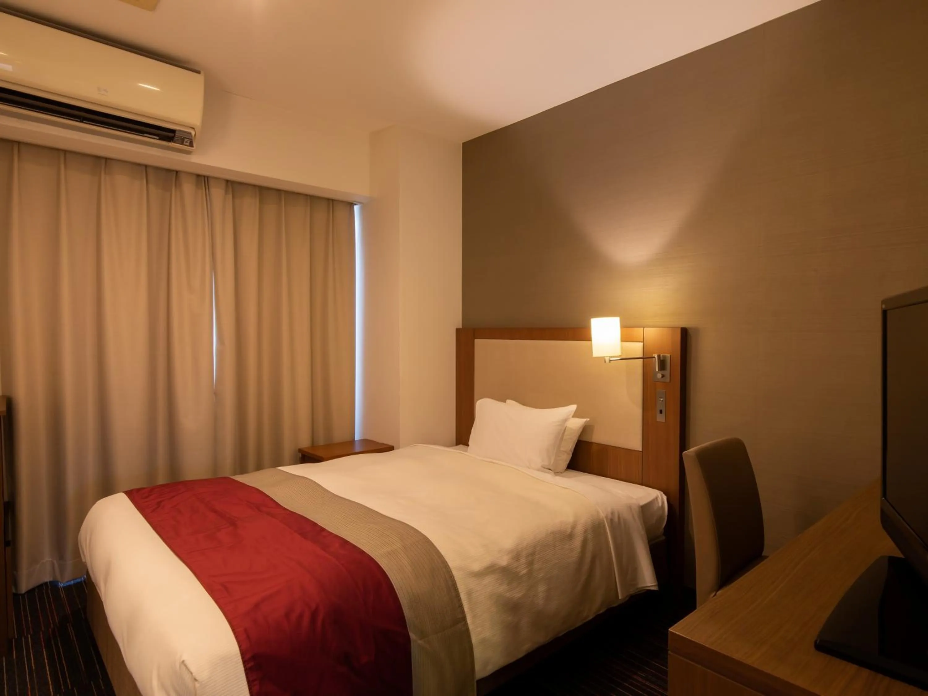 Photo of the whole room, Bed in Tokyu Stay Monzen-Nakacho Tokyo