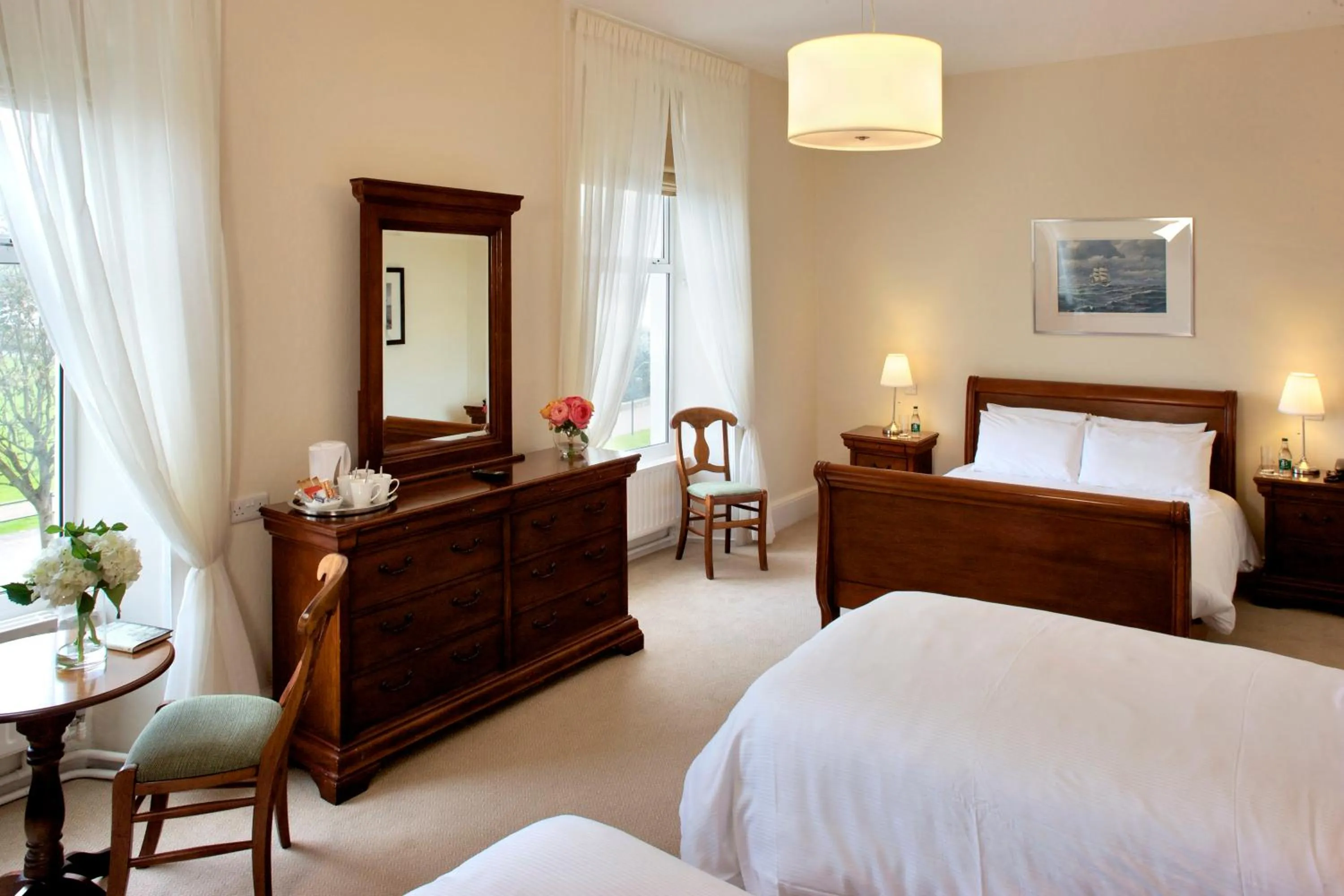 Bed in Walter Raleigh Hotel