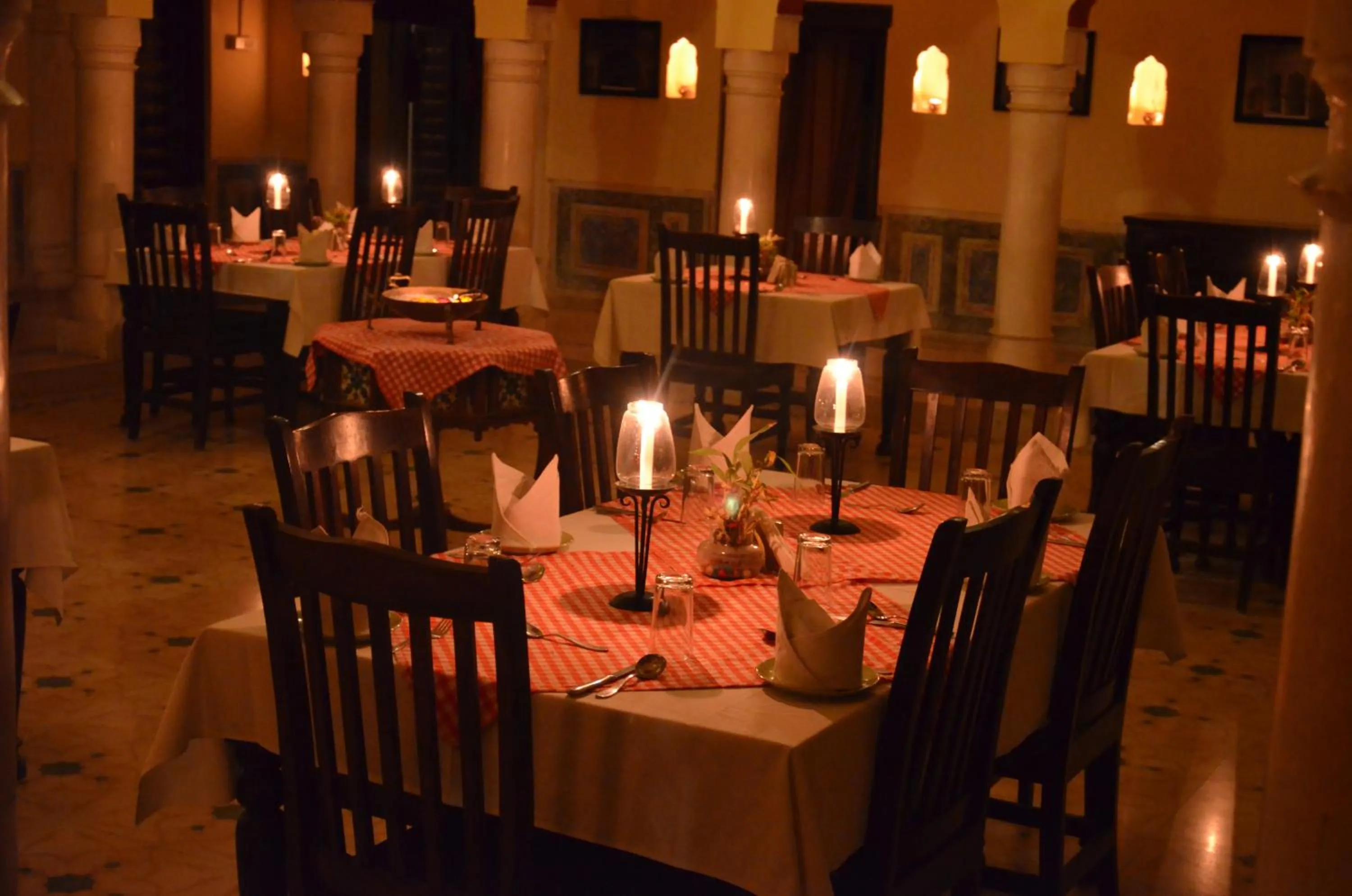 Restaurant/places to eat in Malji Ka Kamra