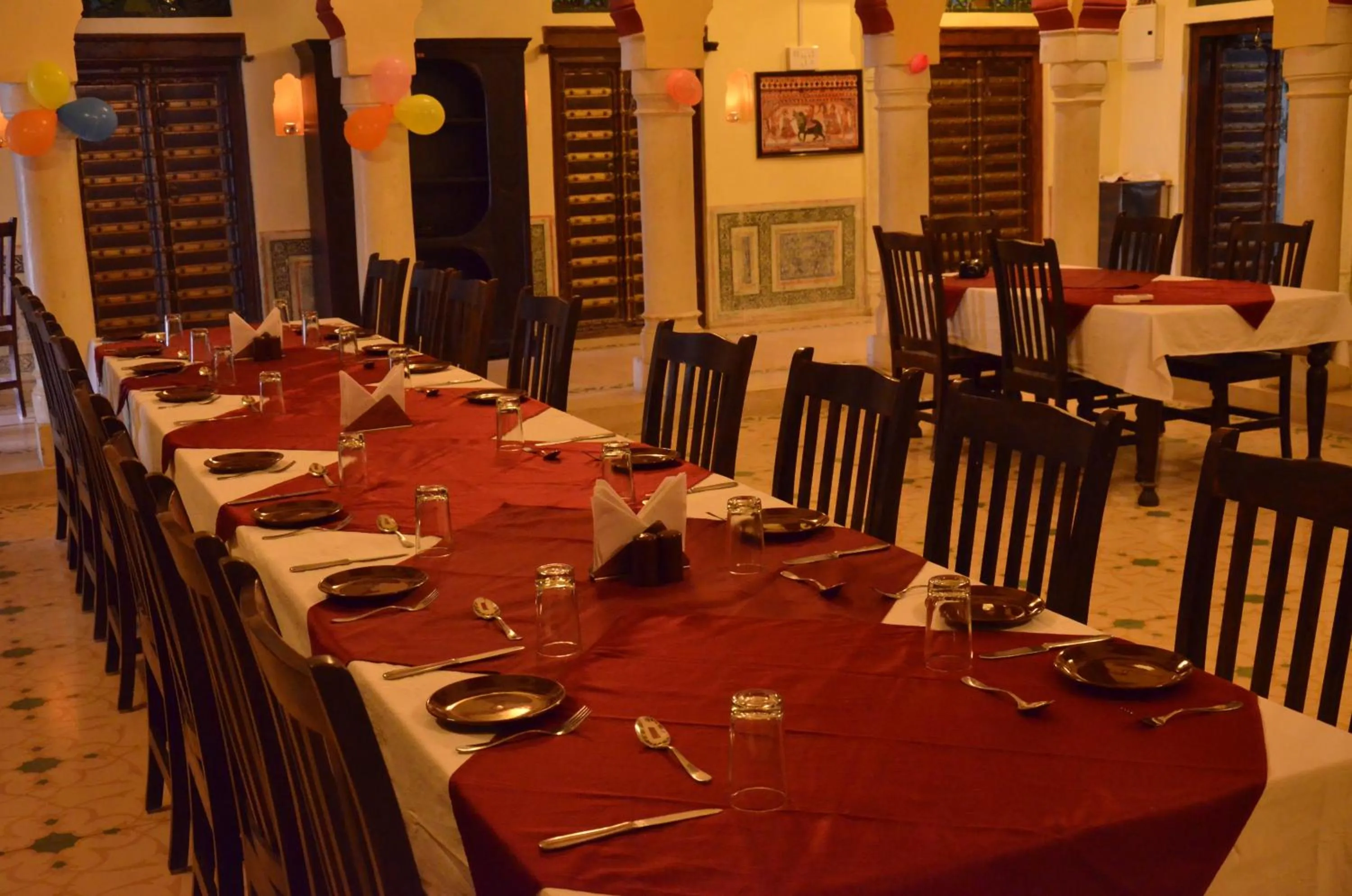 Restaurant/places to eat in Malji Ka Kamra