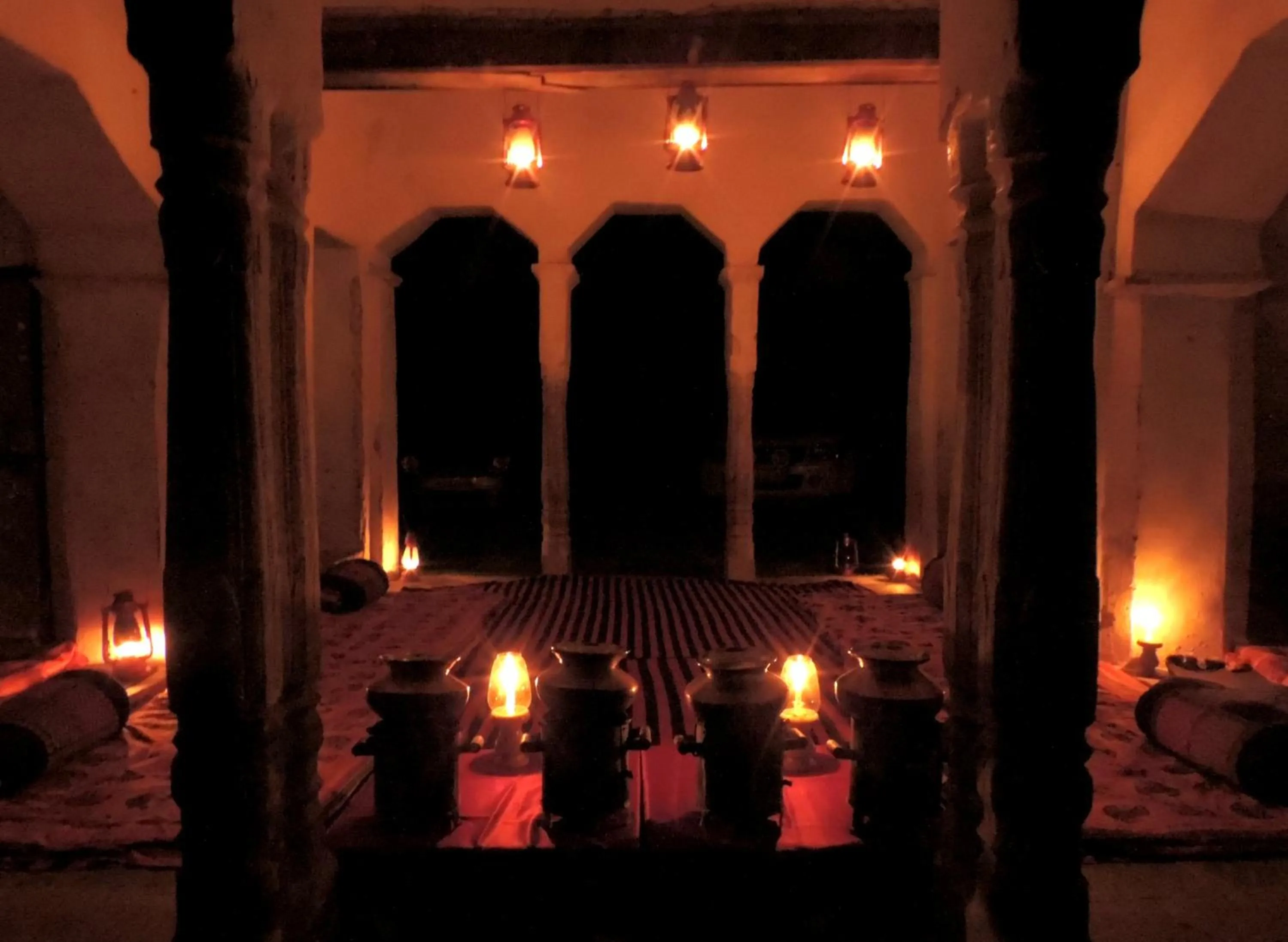 Restaurant/places to eat in Malji Ka Kamra