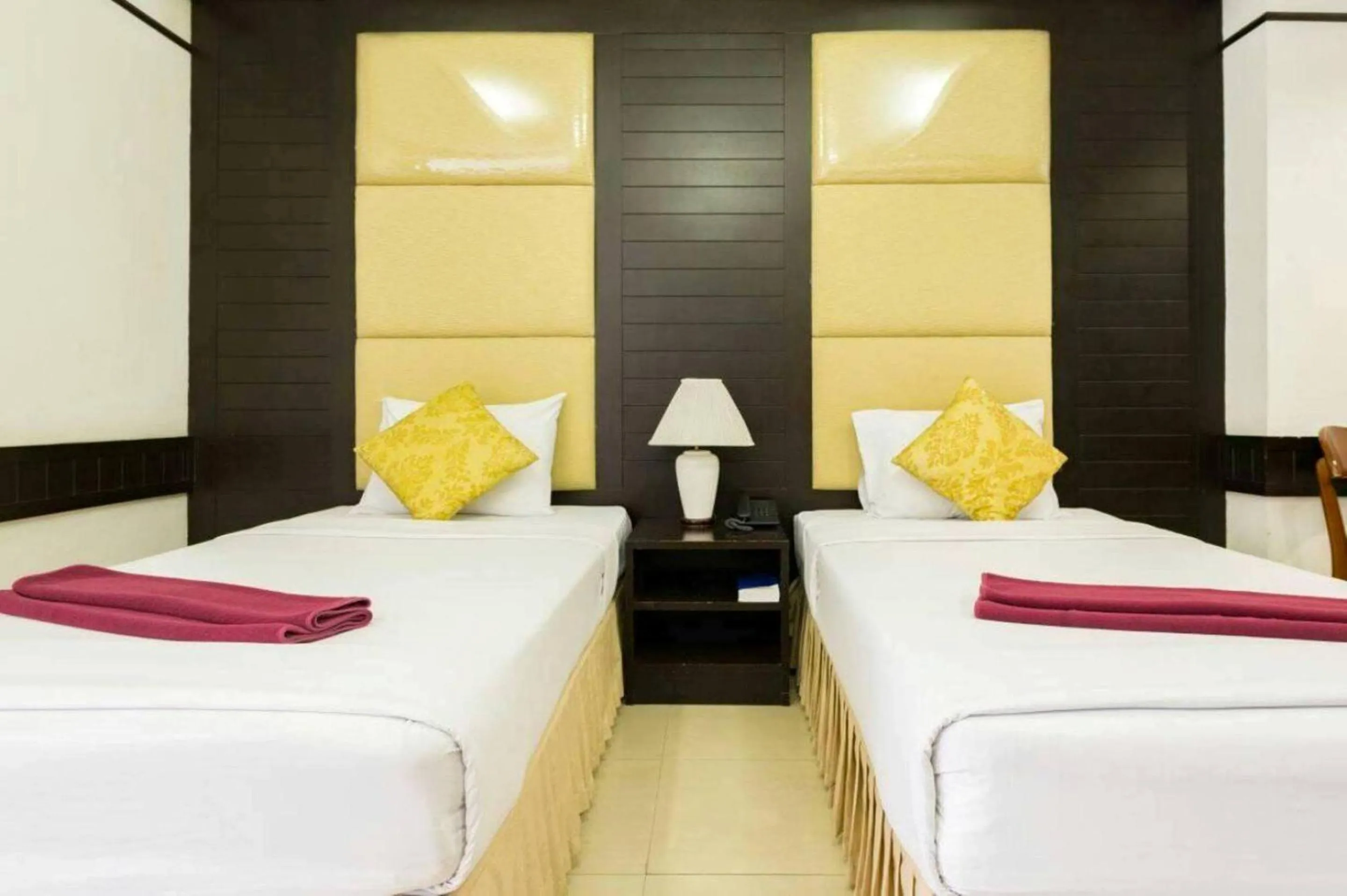 Bedroom, Bed in The Legacy Convention Hotel