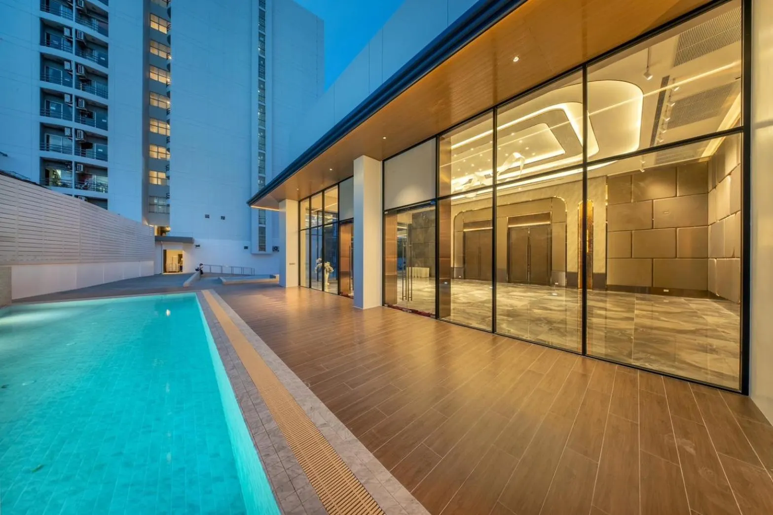 Swimming pool in The Legacy Convention Hotel