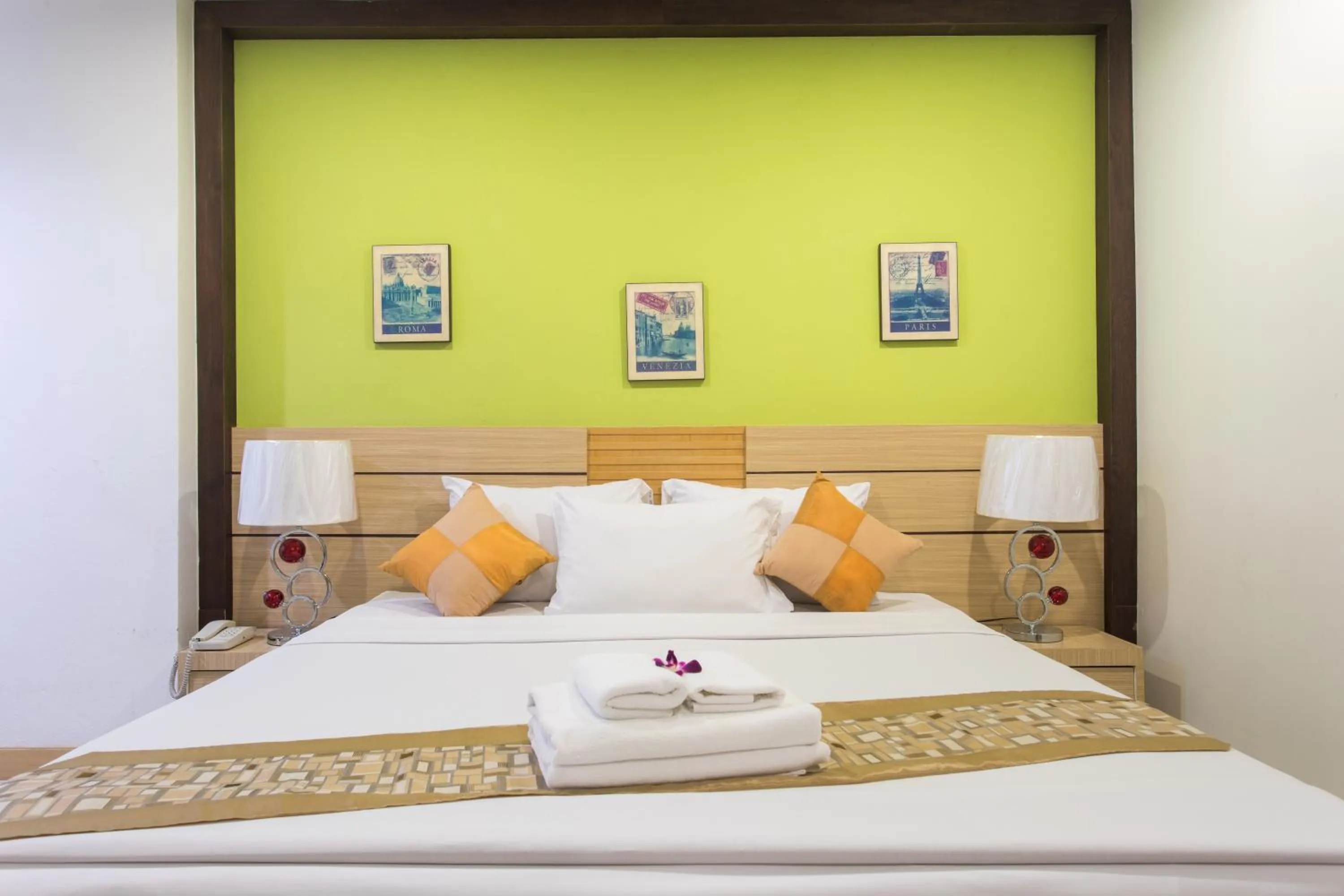 Bedroom, Bed in The Legacy Convention Hotel