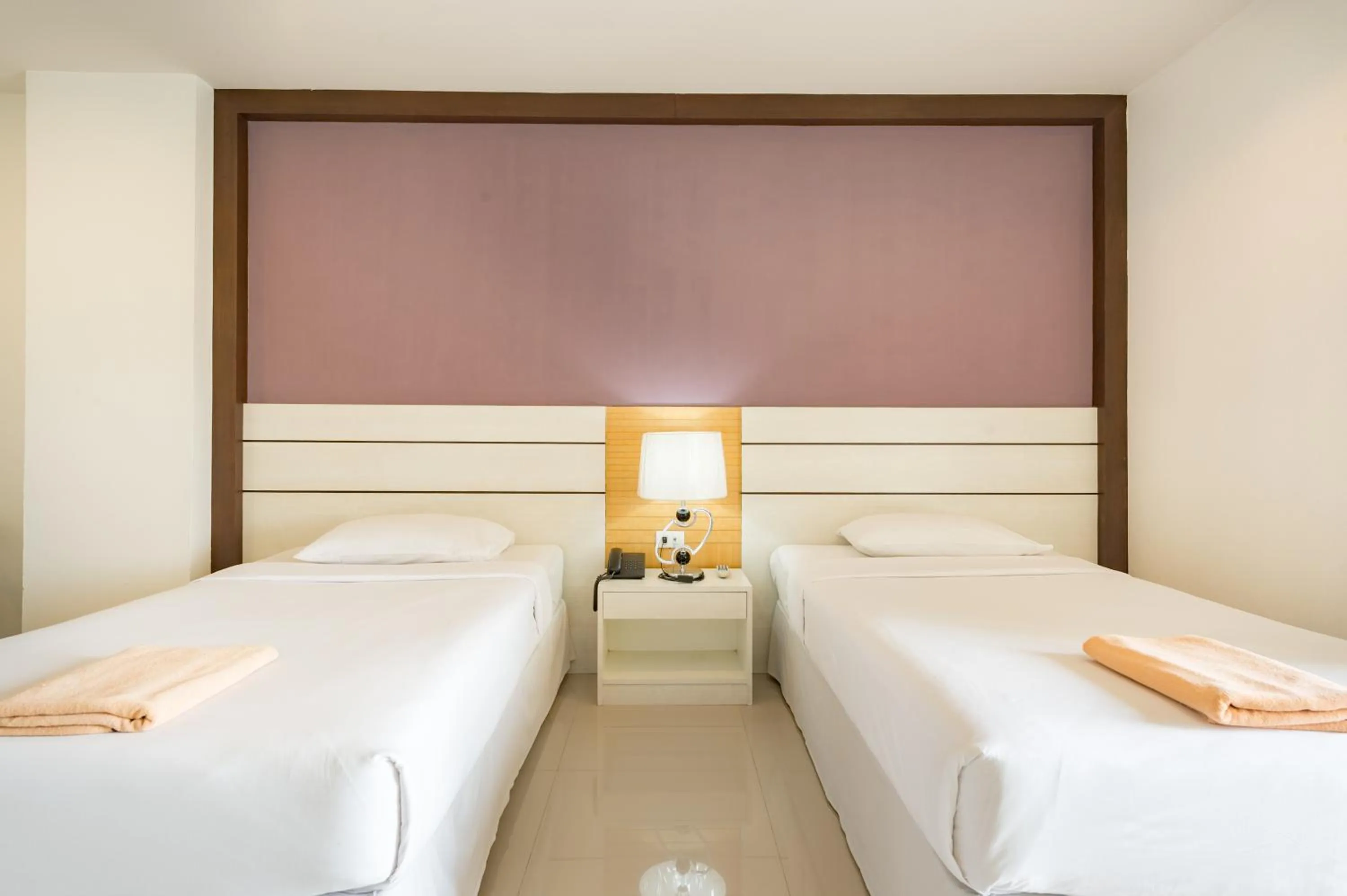 Bedroom, Bed in The Legacy Convention Hotel