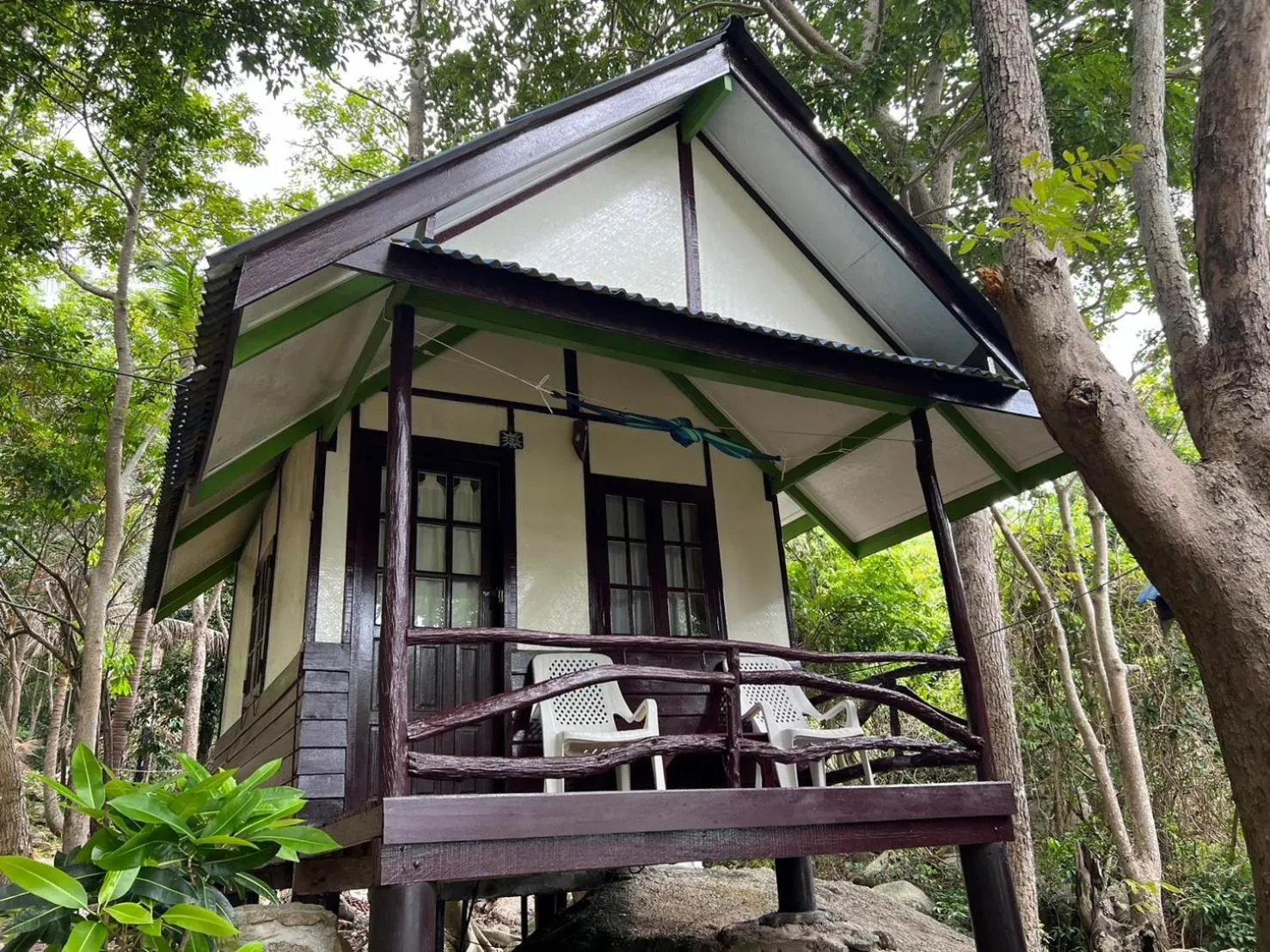 Smile Bungalow Bottle Beach