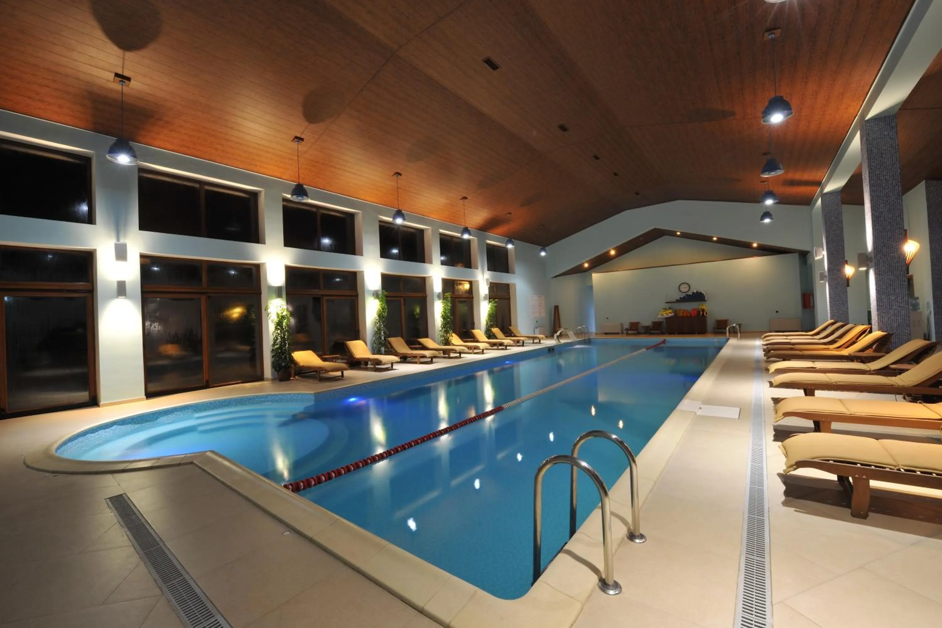 Swimming pool in El Resort Hotel