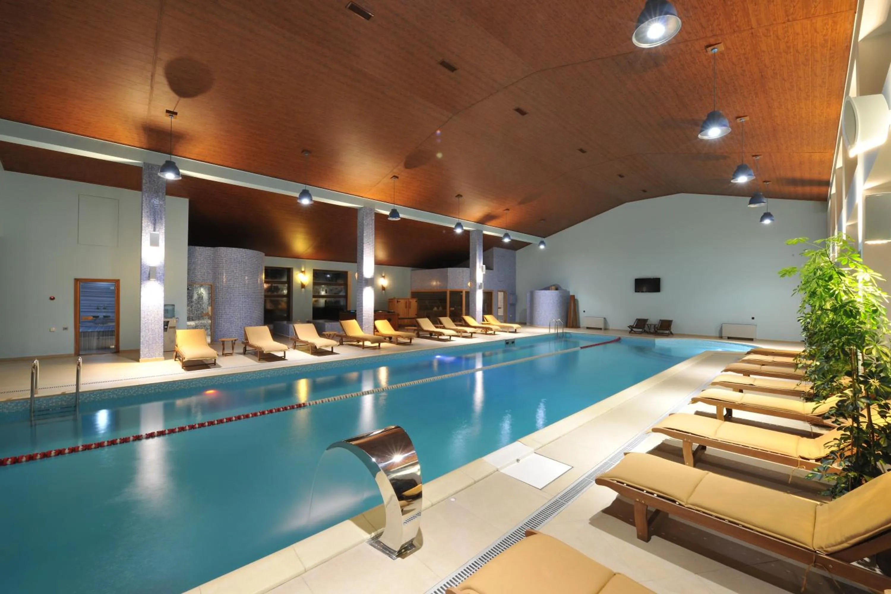 Swimming pool in El Resort Hotel