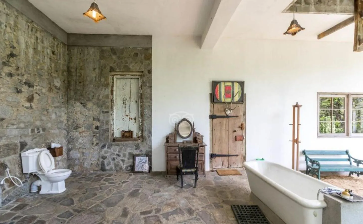 Toilet in The Kandy Samadhicentre