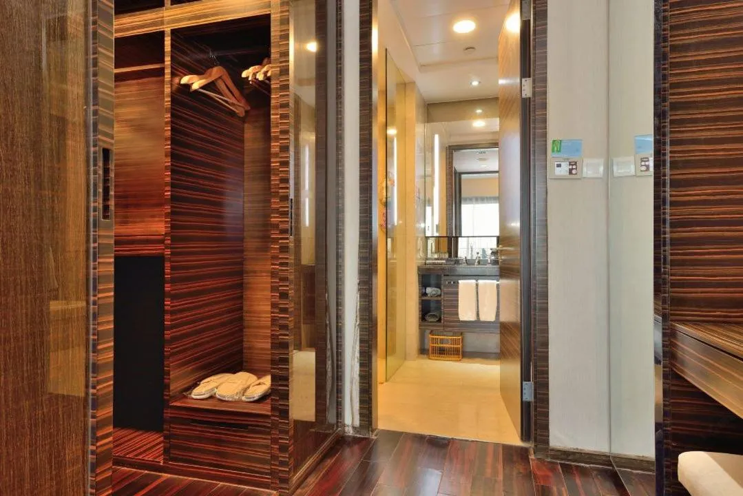 Bathroom in HeeFun Apartment GZ -Poly World Trading Center