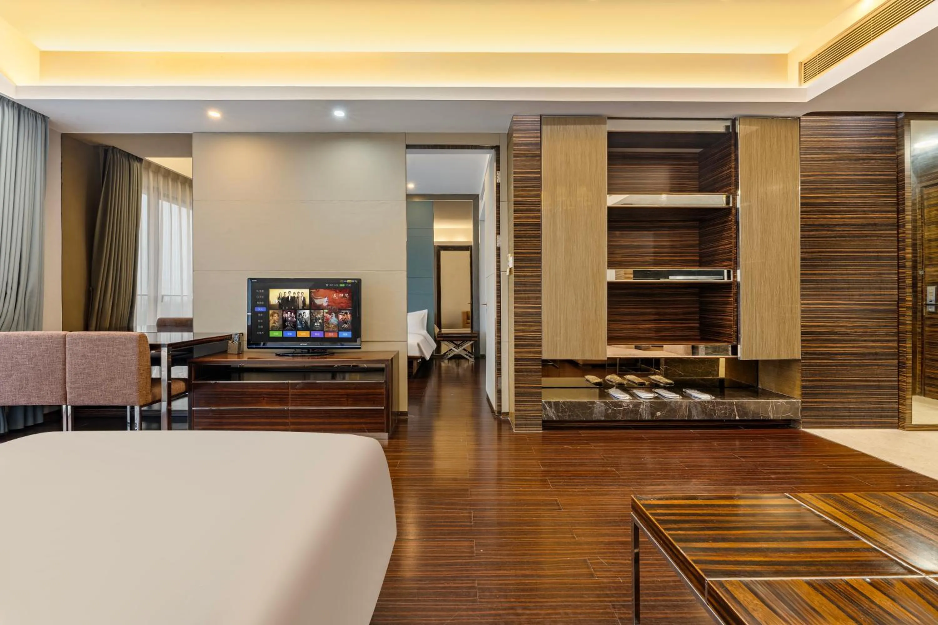 TV and multimedia, Bed in HeeFun Apartment GZ -Poly World Trading Center