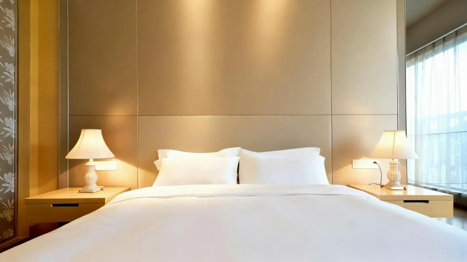 Bed in HeeFun Apartment GZ -Poly World Trading Center