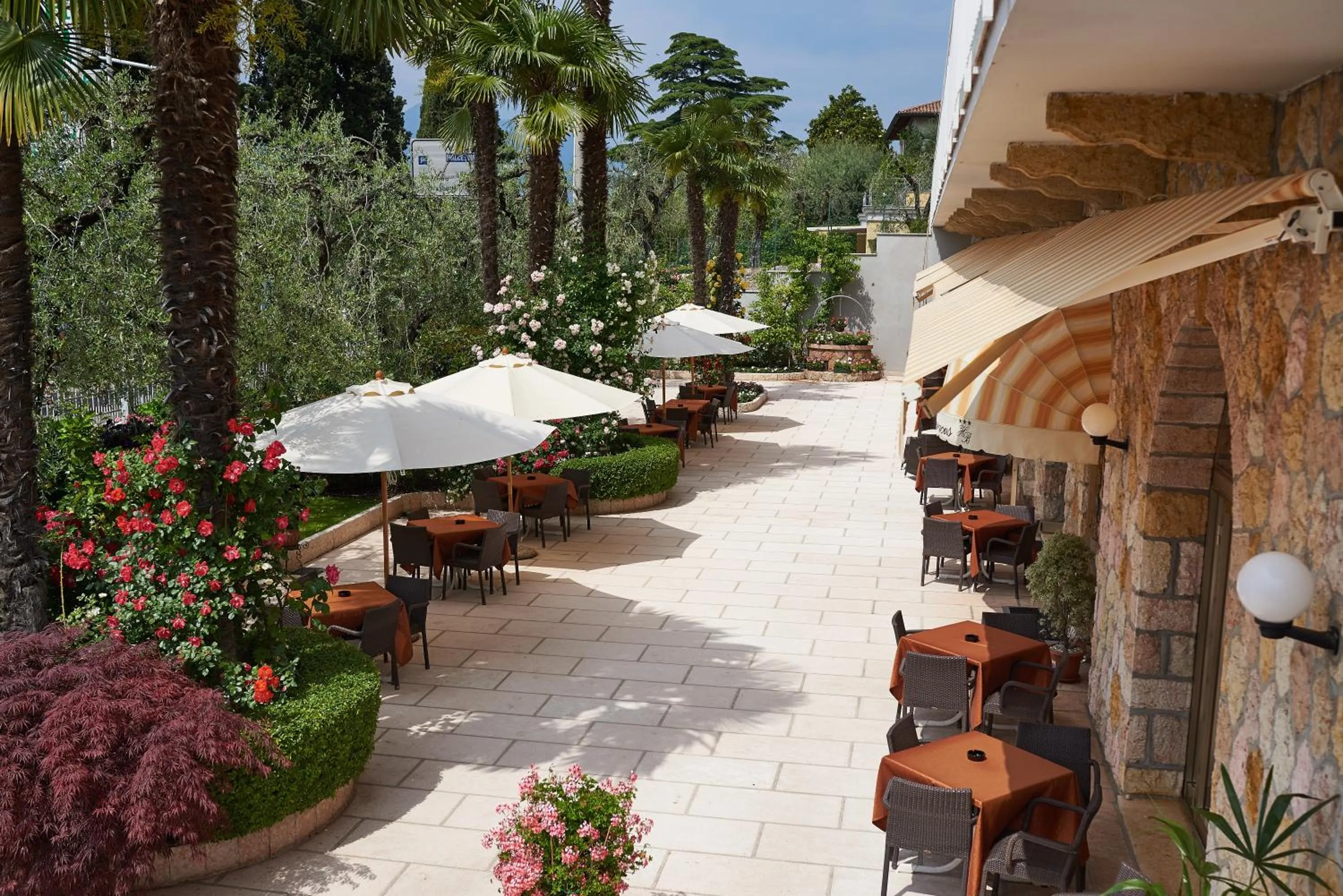 Garden in Hotel Benacus Torri del Benaco