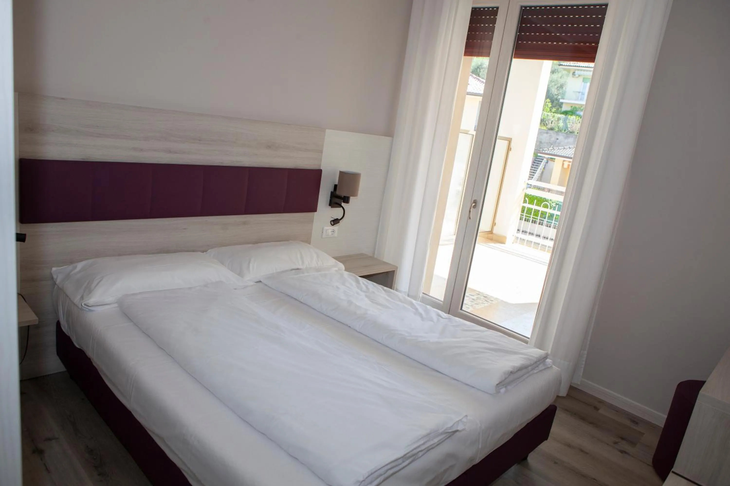 Bed in Hotel Benacus Torri del Benaco