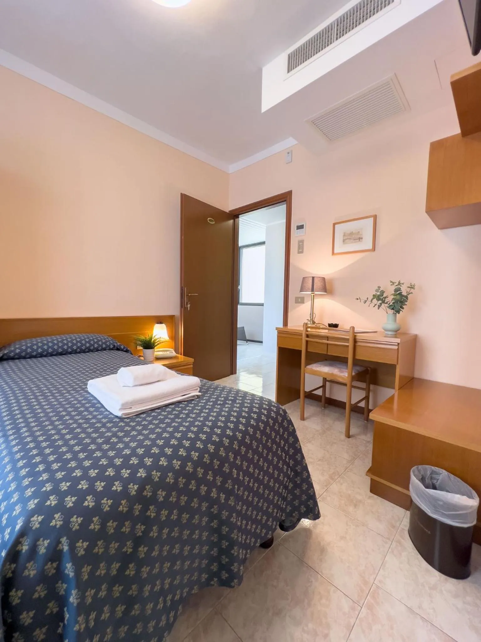 Bed in Hotel Benacus Torri del Benaco