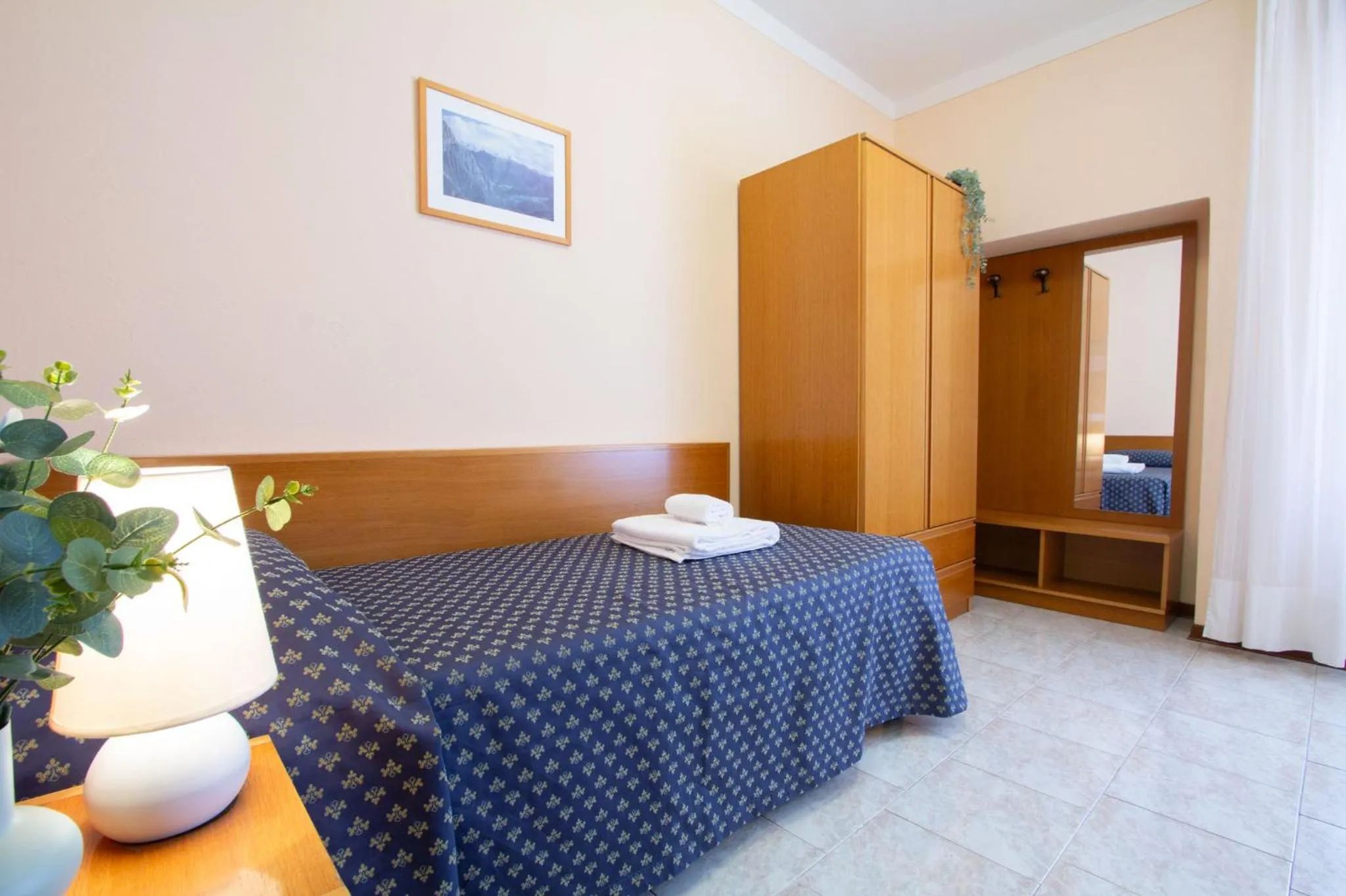 Bed in Hotel Benacus Torri del Benaco