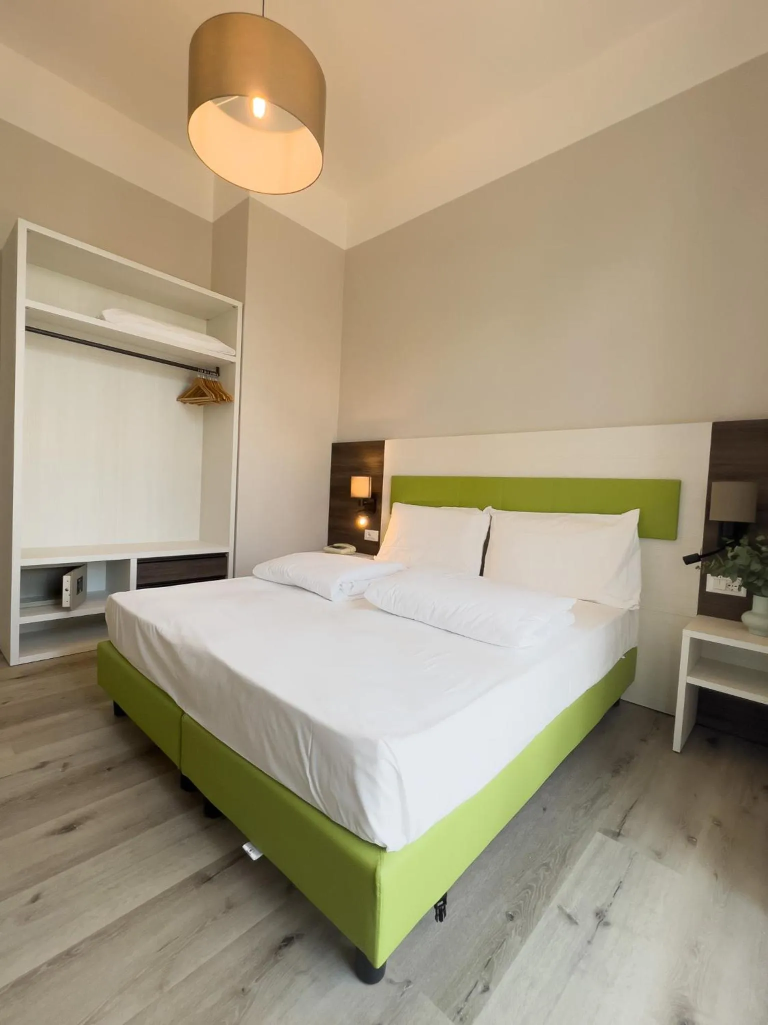 Bed in Hotel Benacus Torri del Benaco