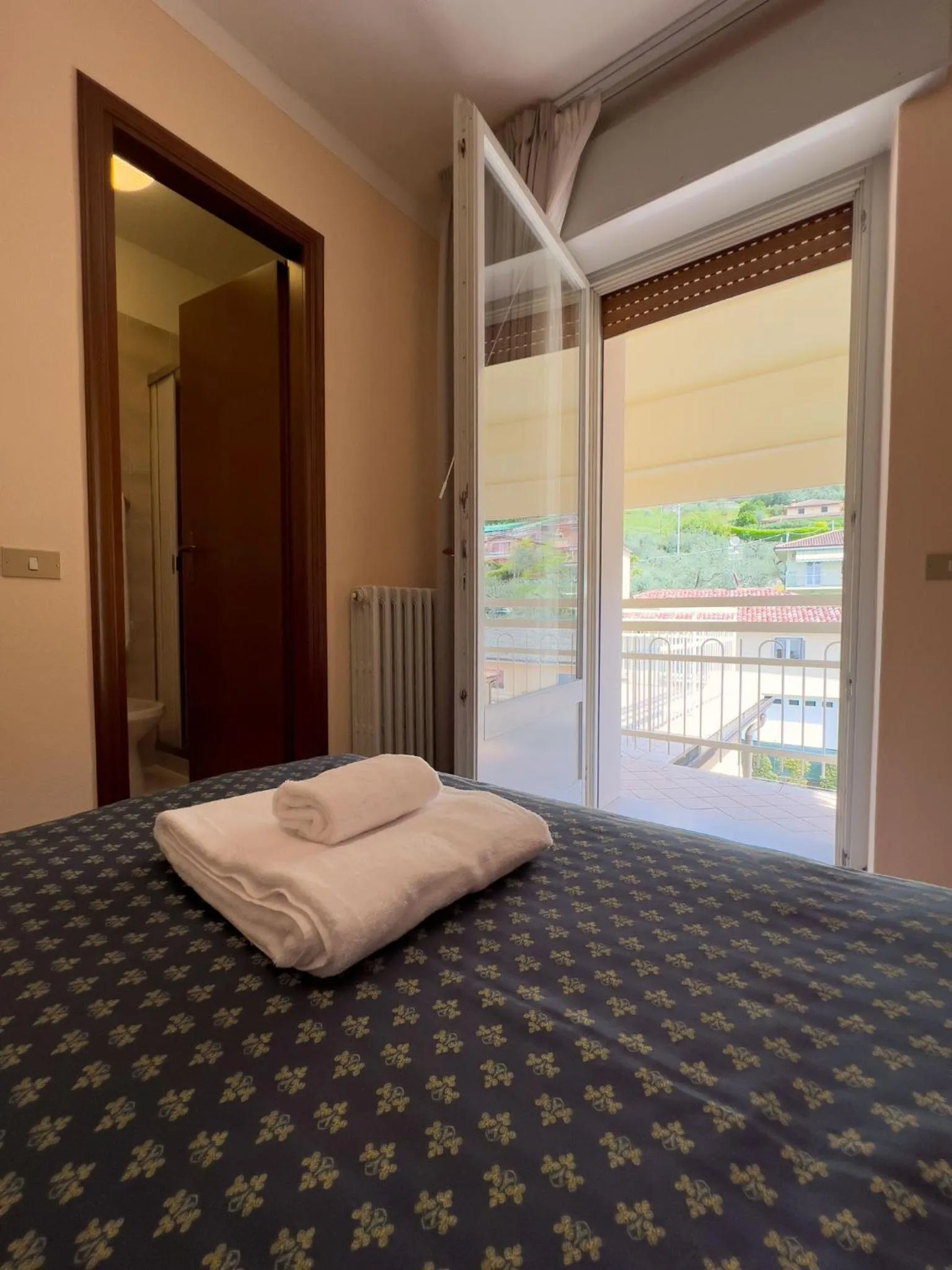 Bed in Hotel Benacus Torri del Benaco