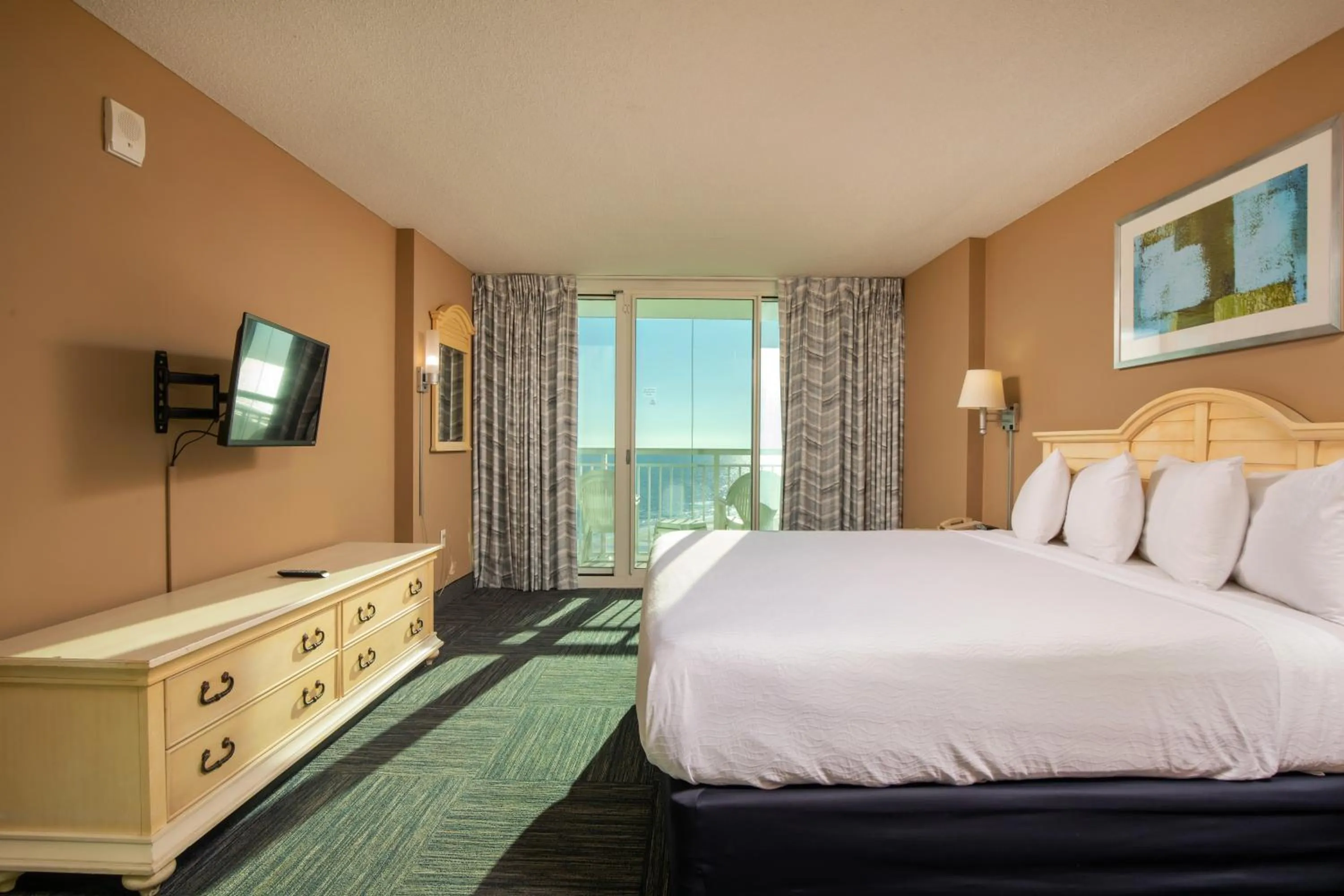 Bedroom, Bed in Avista Resort