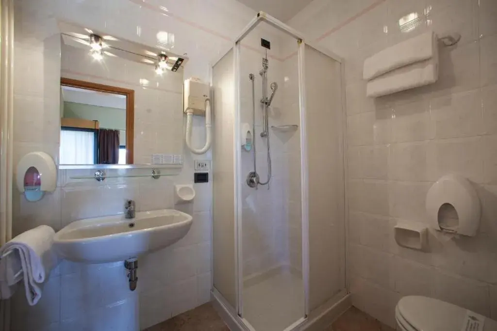 Single Room - single occupancy in Hotel Bel Sito Peschiera Single Room - single occupancy in Hotel Bel Sito Peschiera