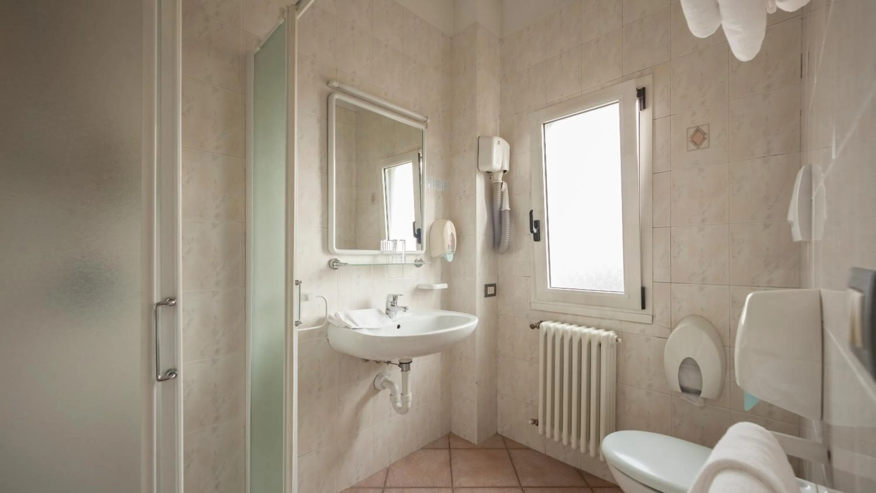 Standard Quadruple Room in Hotel Bel Sito Peschiera