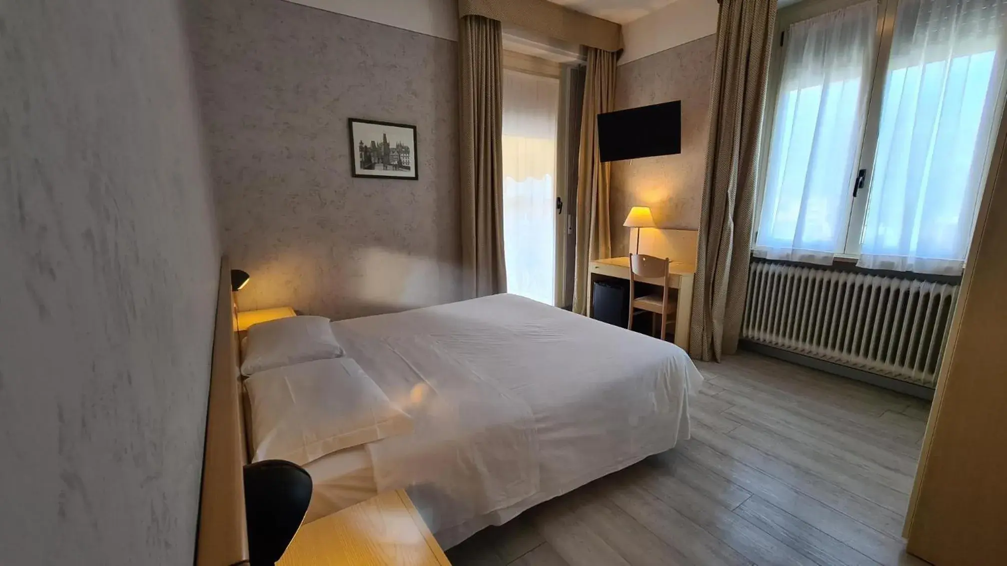 Double Room with Balcony in Hotel Bel Sito Peschiera Double Room with Balcony in Hotel Bel Sito Peschiera