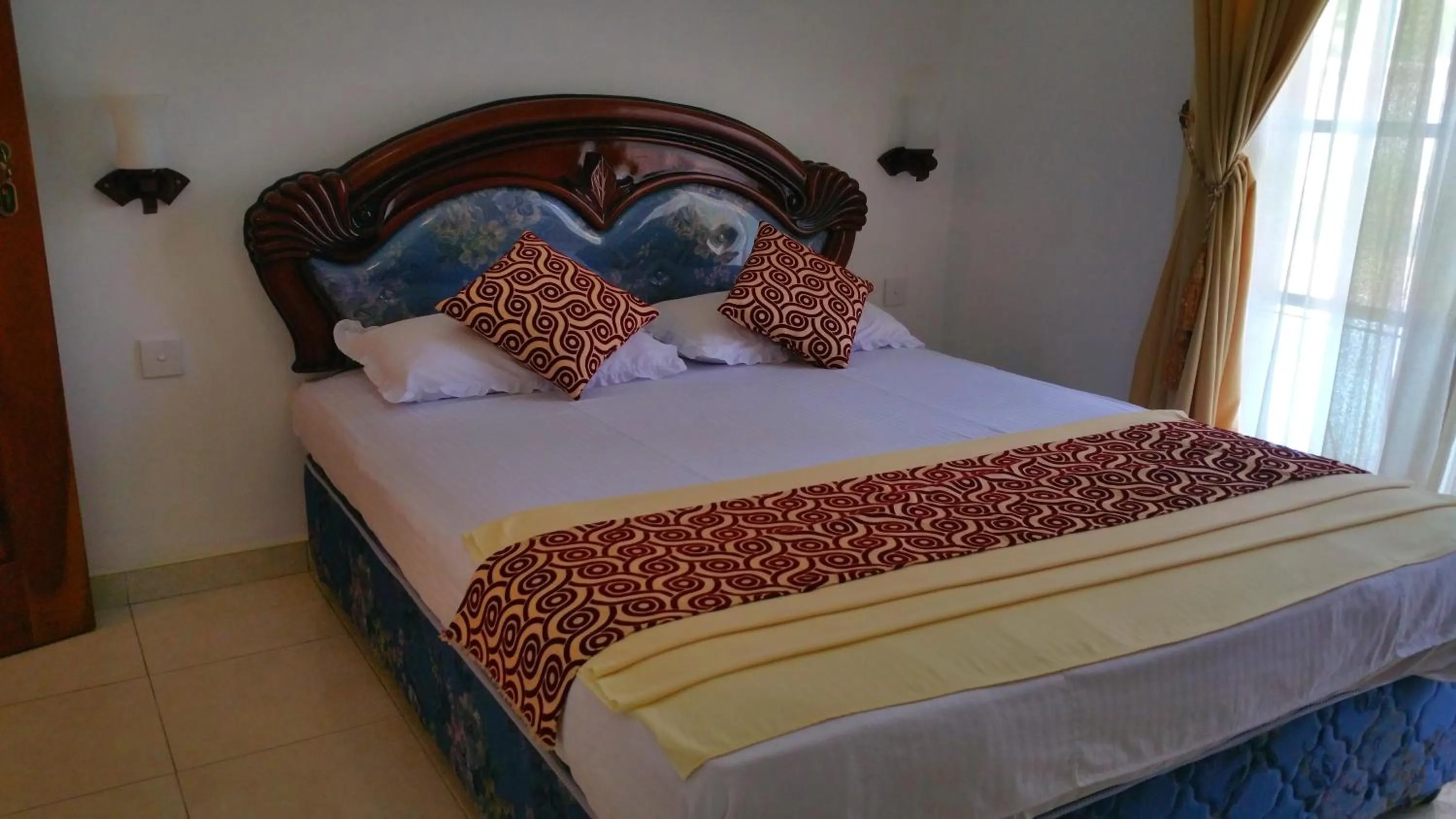 Bed in Holiday Fashion Inn