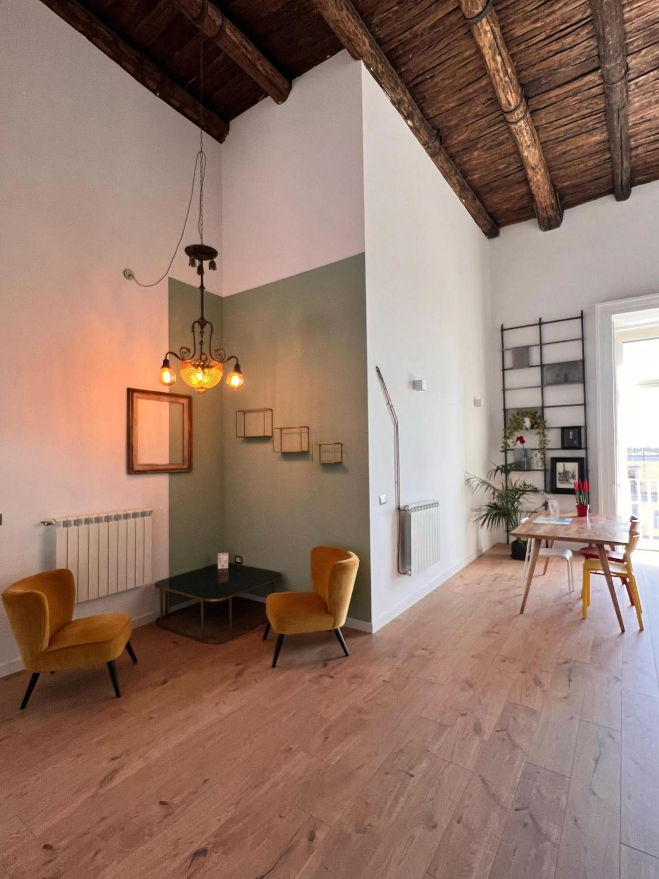 Seating area in Bellini View