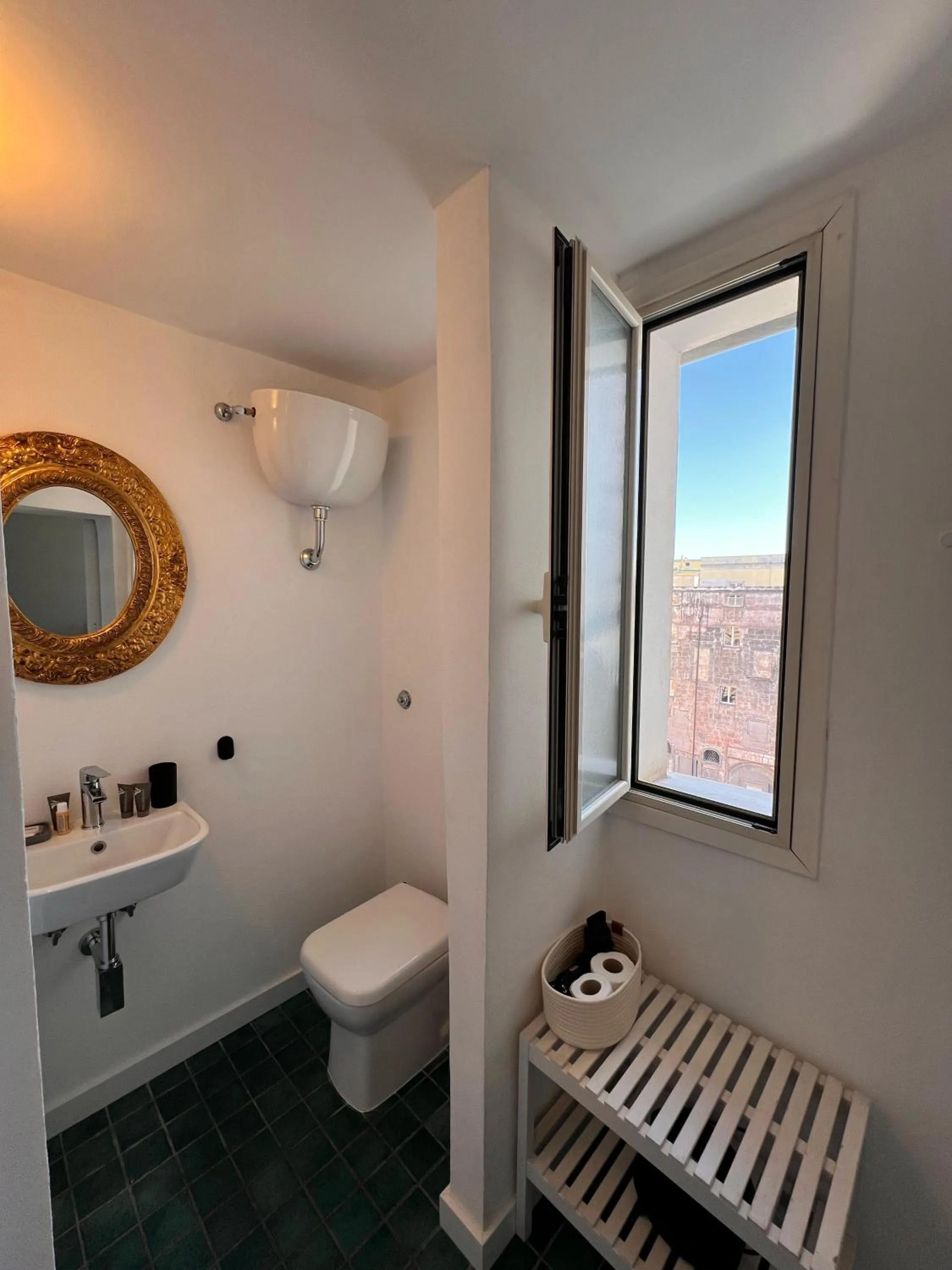 Bathroom in Bellini View